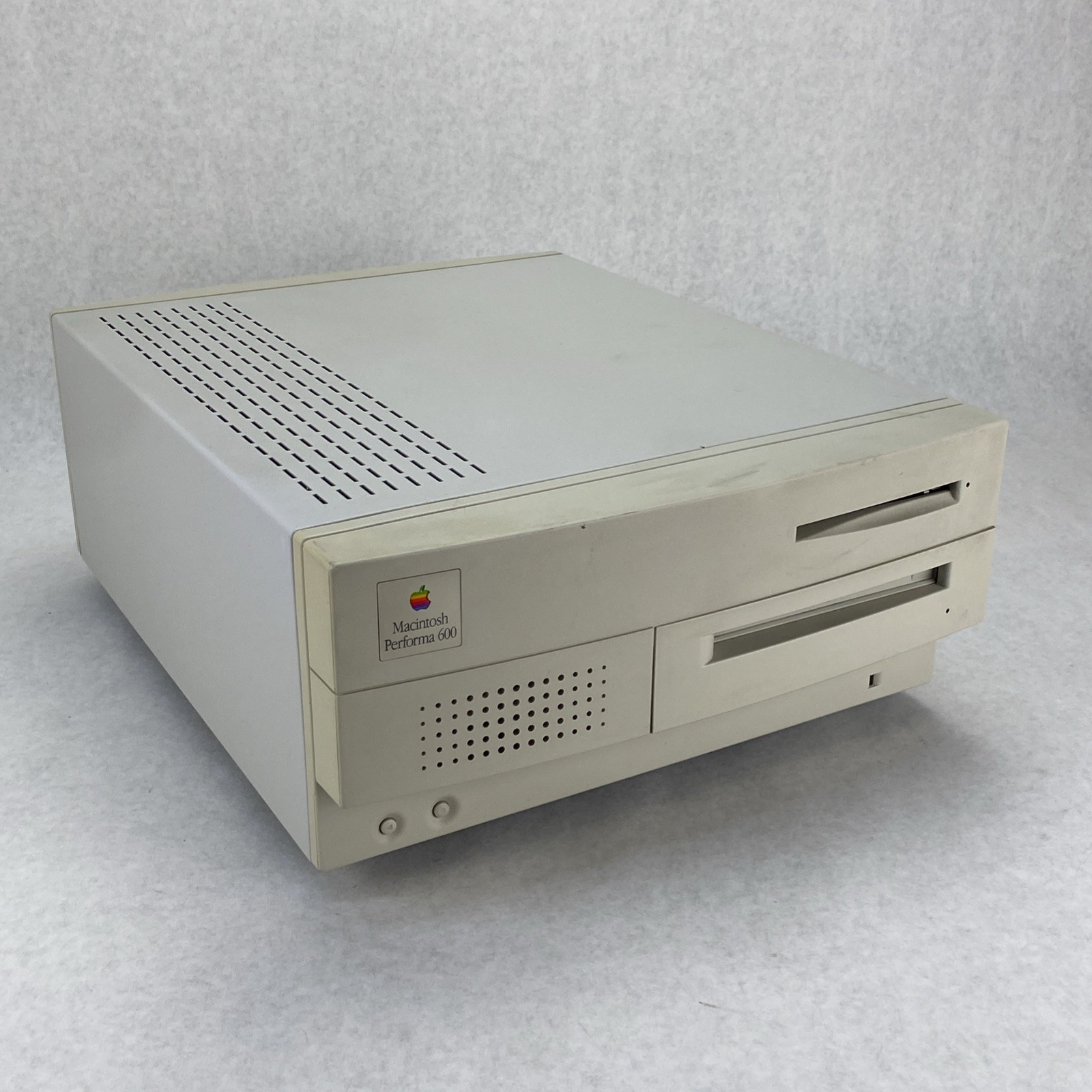 Apple Macintosh M1350 Performa 600 - No HDD/OS