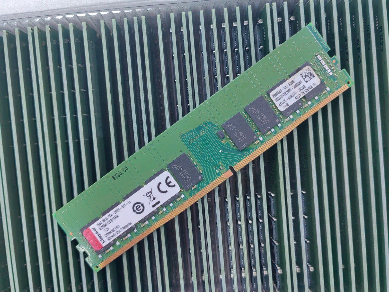 Kingston 16GB DDR4 2400 ECC UDIMM RAM 2Rx8 PC4-2400T-EE1 9965669-018 PC4-19200