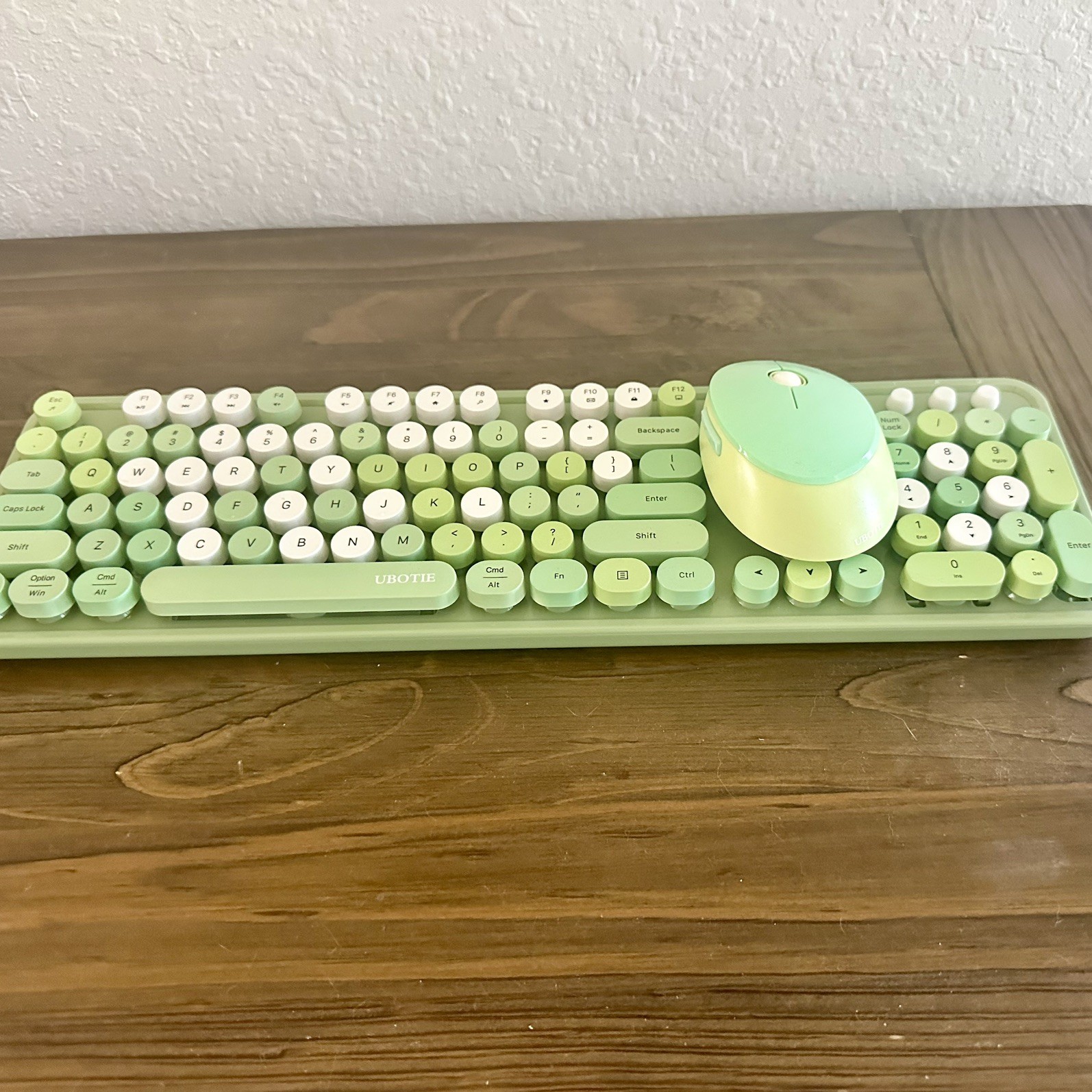 UBOTIE SK-621BT Bluetooth Wireless Keyboard 84 Keys Retro Green