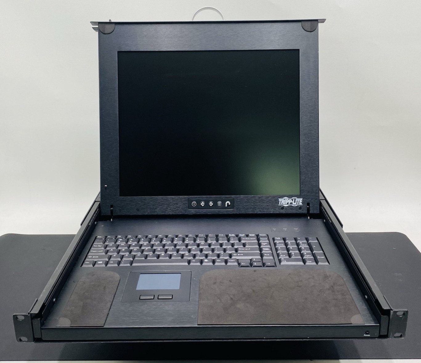 Tripp Lite Net Director Rackmount Console B021-000-17