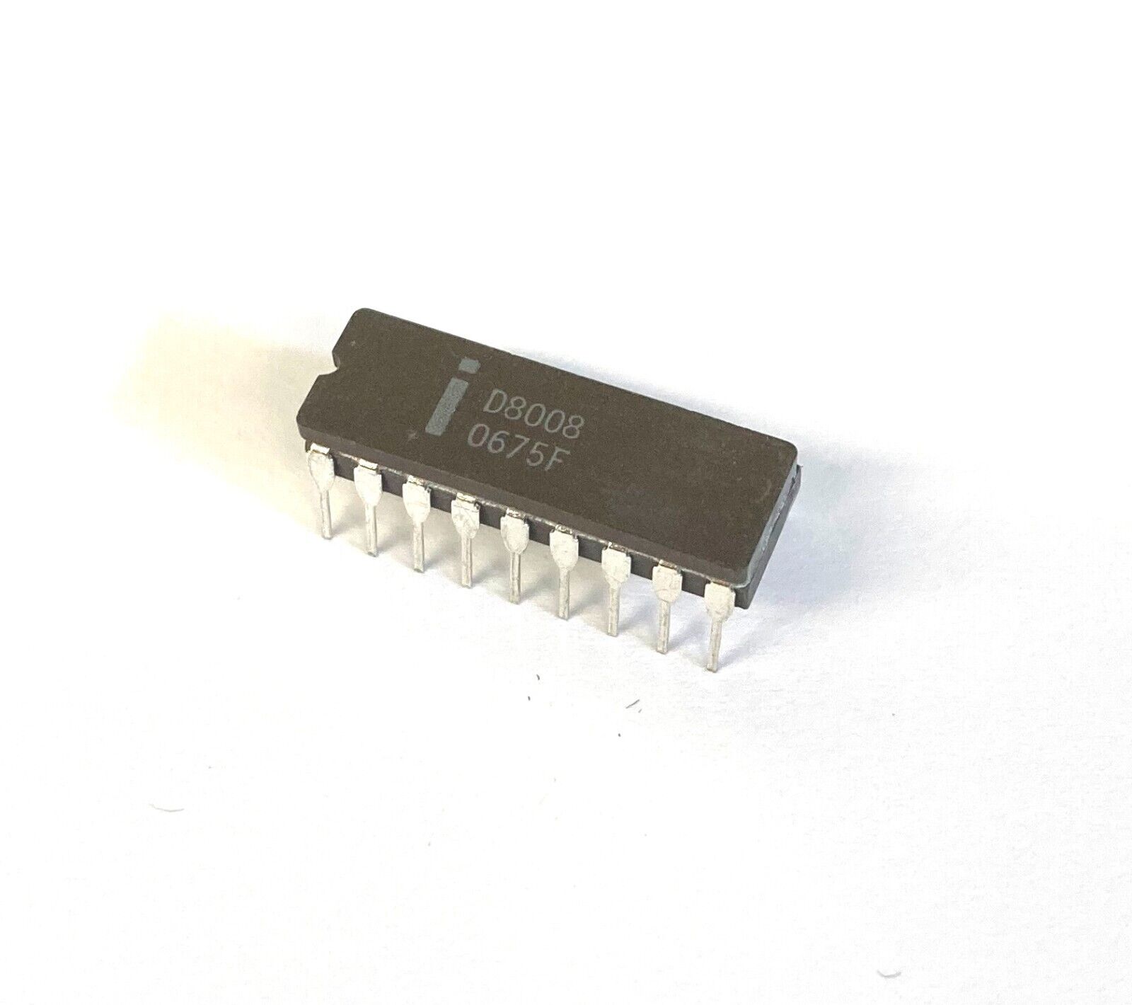 Intel D8008 18 Pin Ceramic Dip 8-Bit Microprocessor CPU MOS MCS-8 Microcomputer 