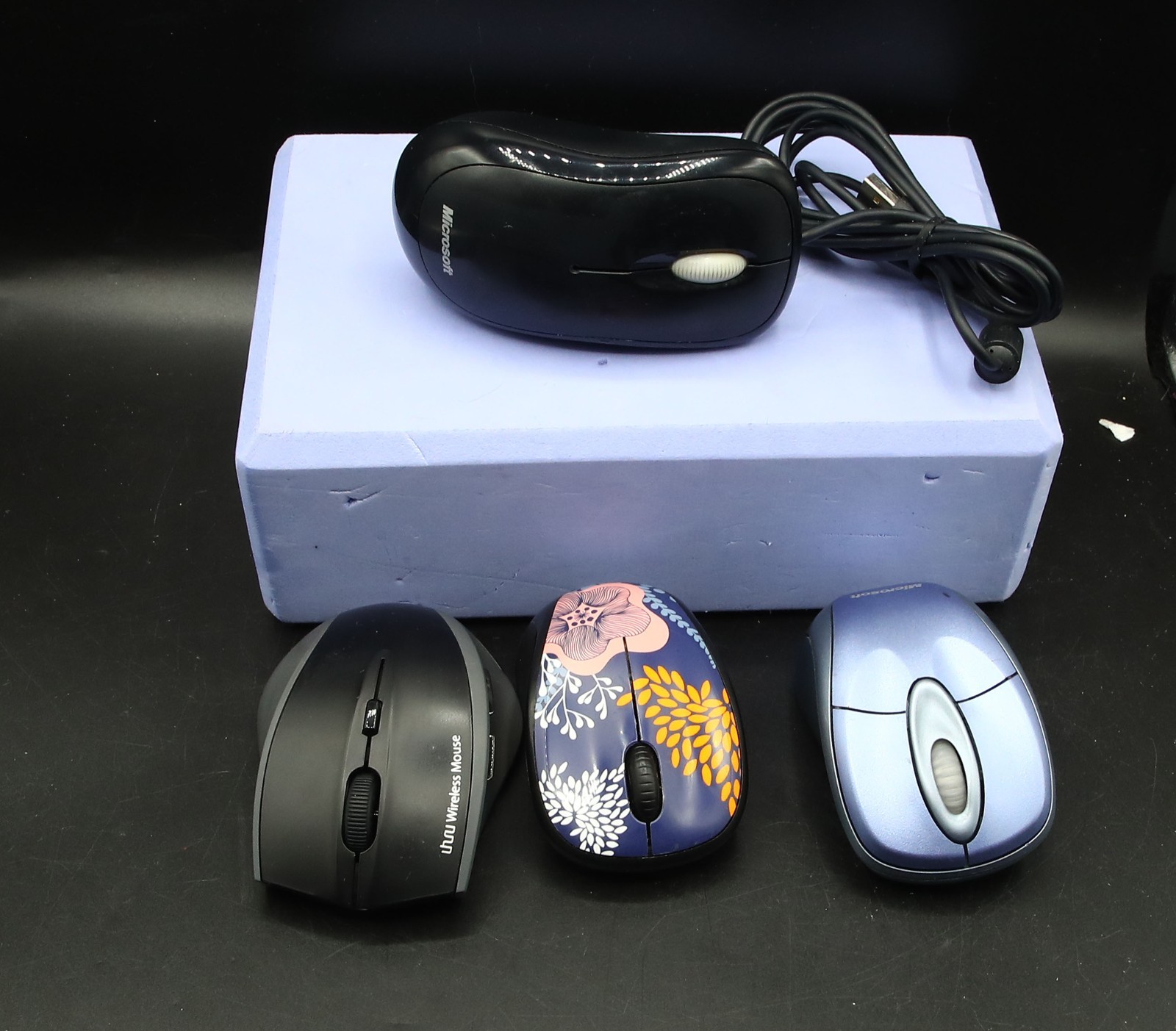 Lot Of 4 Computer Mice, 3 Wireless W/Dongles+ 1 Wired, 2 Microsoft+1 Logi+1Uhuru