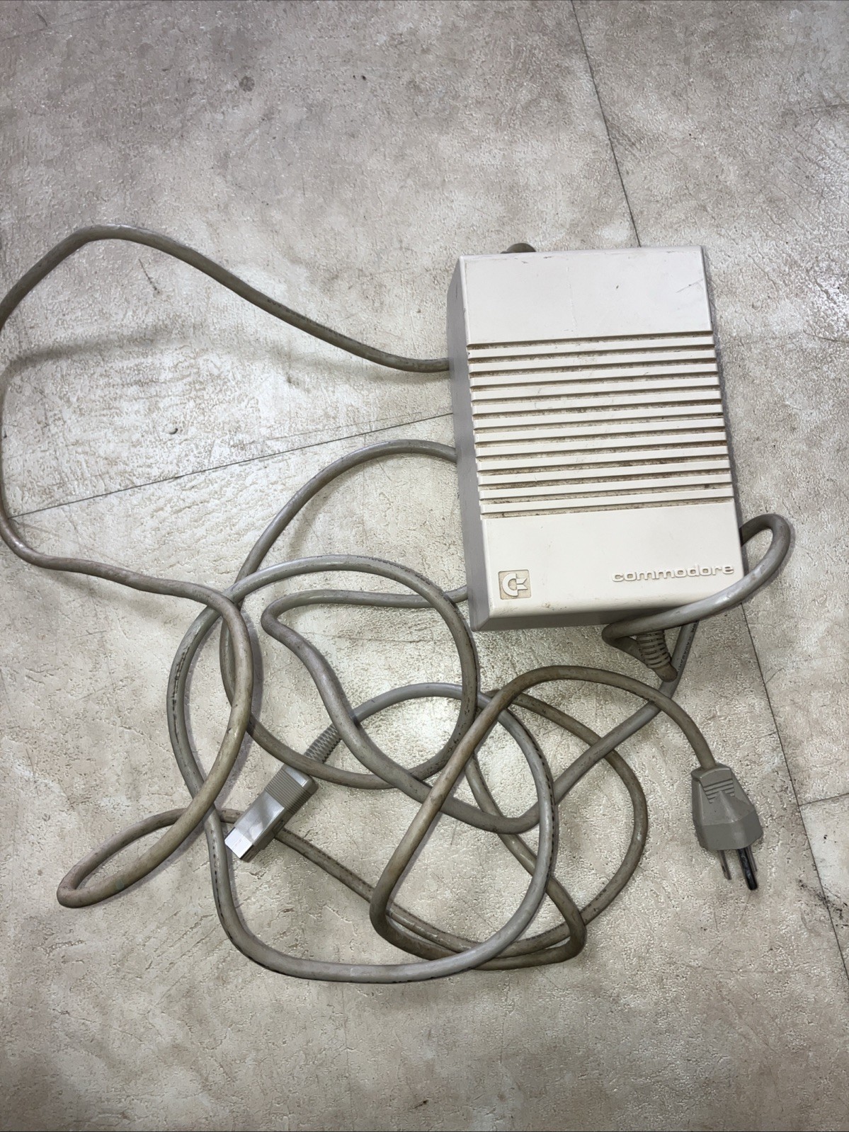 Commodore Computer Power Supply 310416-01 5V 4.3 Amps
