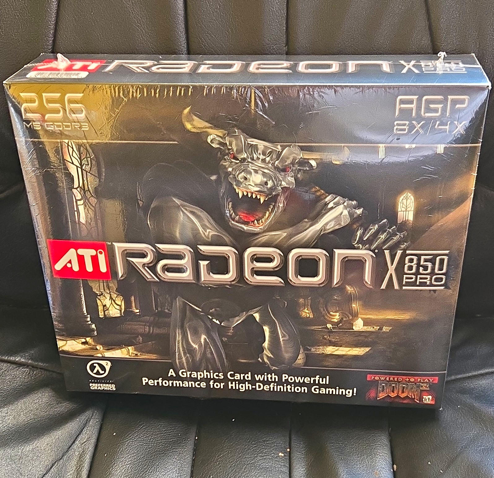 Collectors Card ATI Radeon X850 PRO 256MB GDDR3 AGP 8X DVI HDTV Multi-Monitor