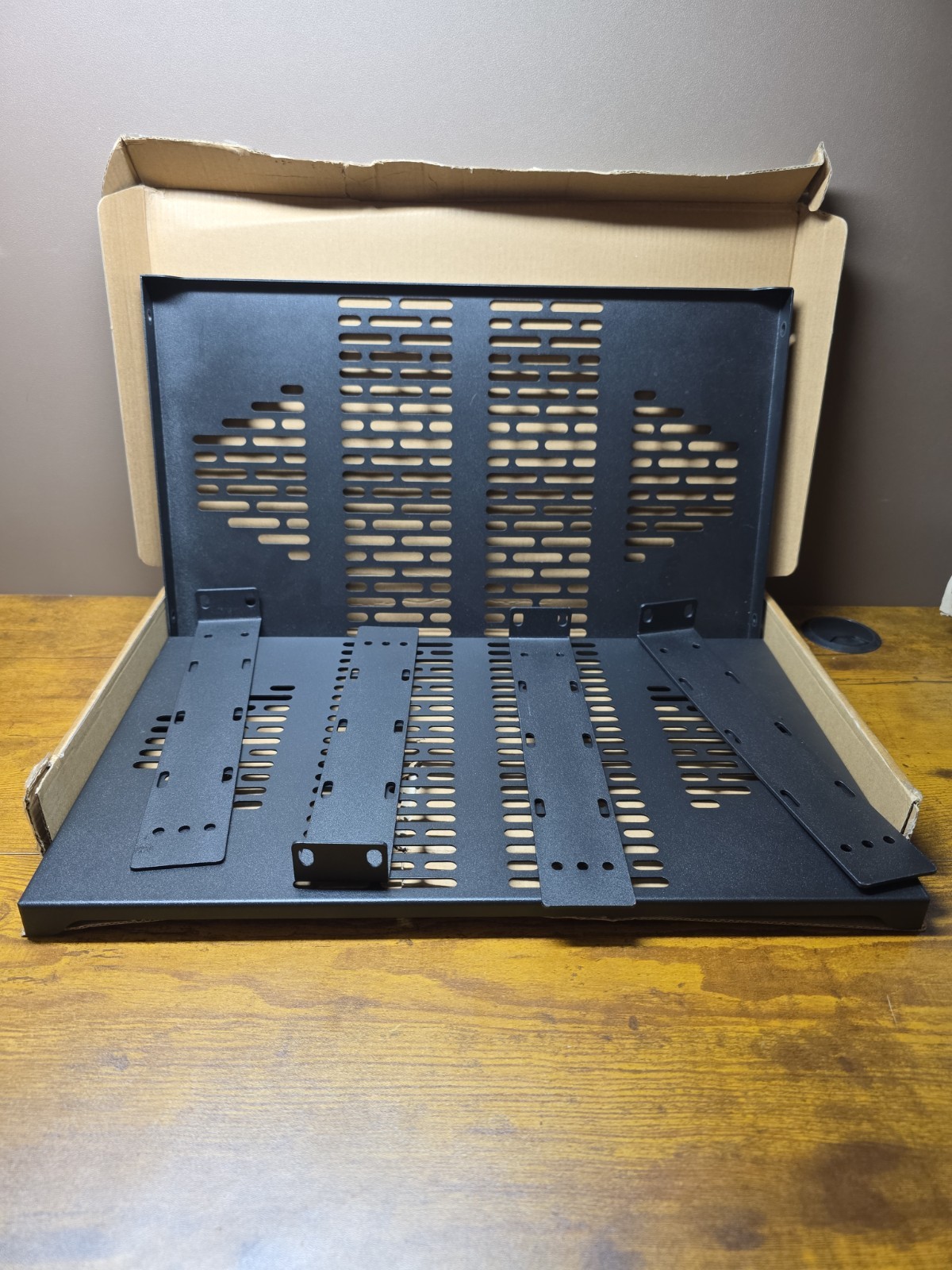 Riveco 2 Pack 10 In 1U Vented Rack Shelf For 19 In Server Cabinet MISSING SCREWS