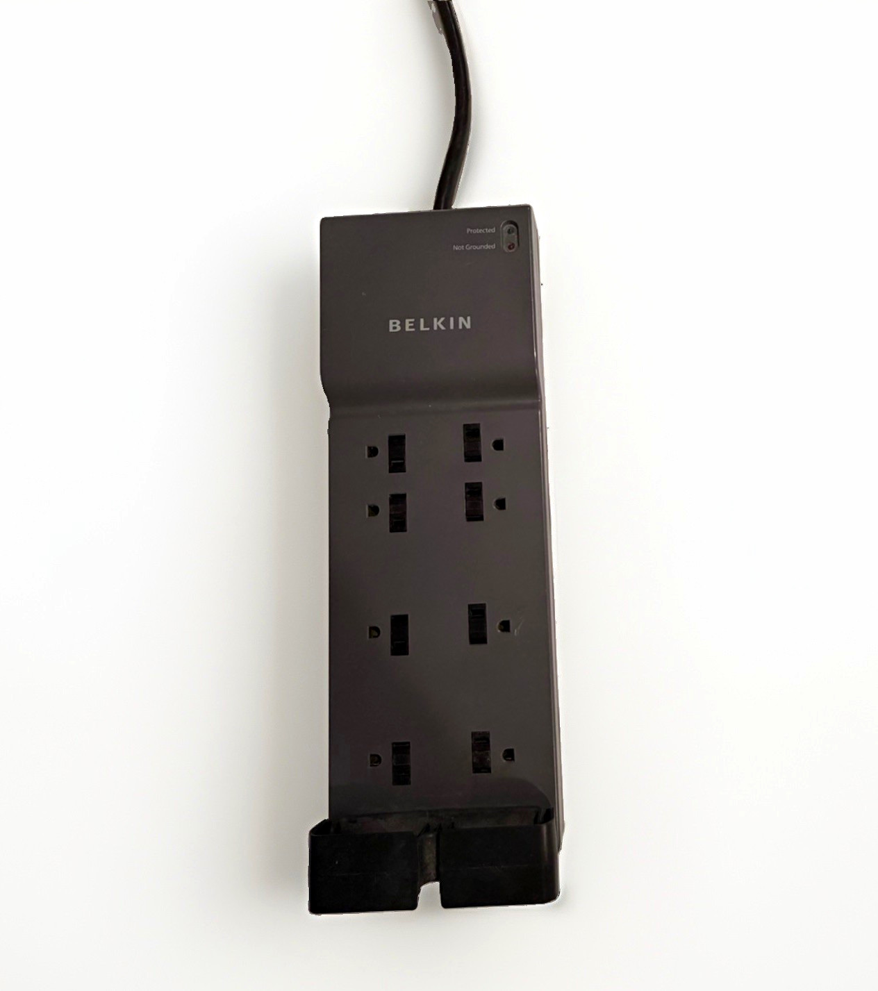 Belkin 8-Outlet Surge Protector Power Strip 8 ft Cord 650J 120V 15A