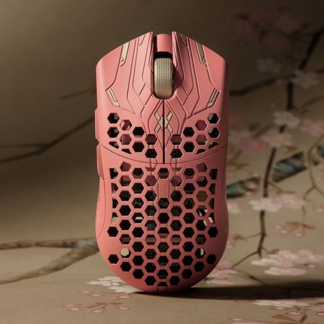Finalmouse ULX Sakura Pink Wireless Medium Sized Mouse