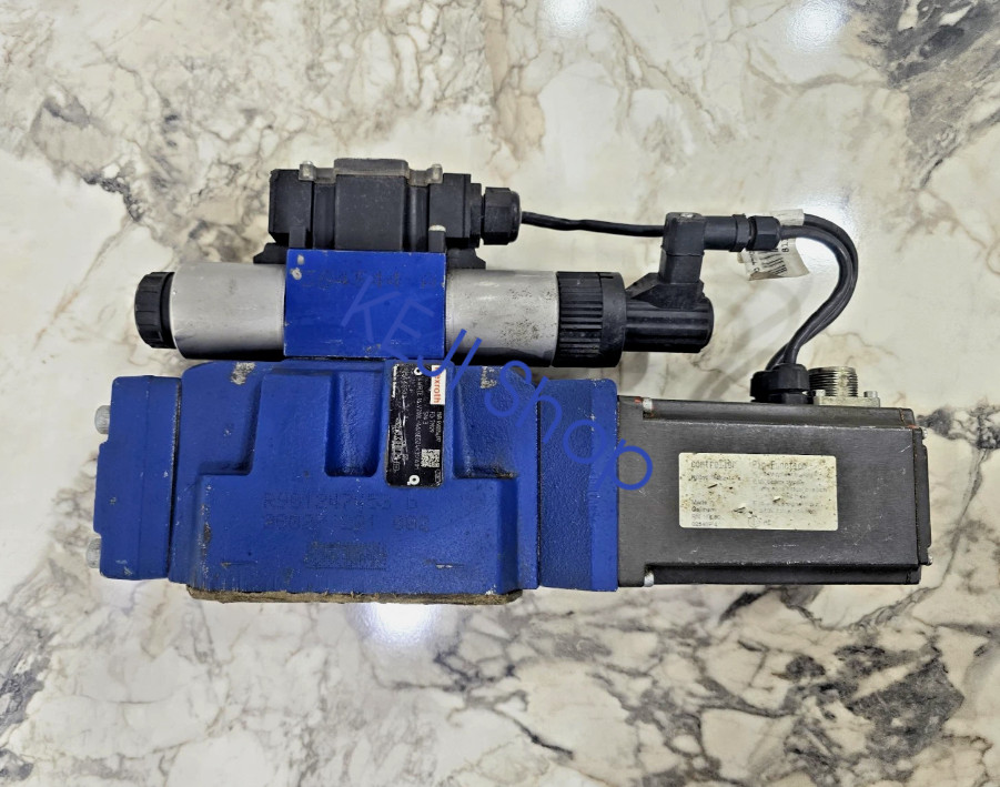 1PC NEW Rexroth valve R900954277 4WRTE 16 V200L-46/6EG24K31/A1M Via DHL/FedEX