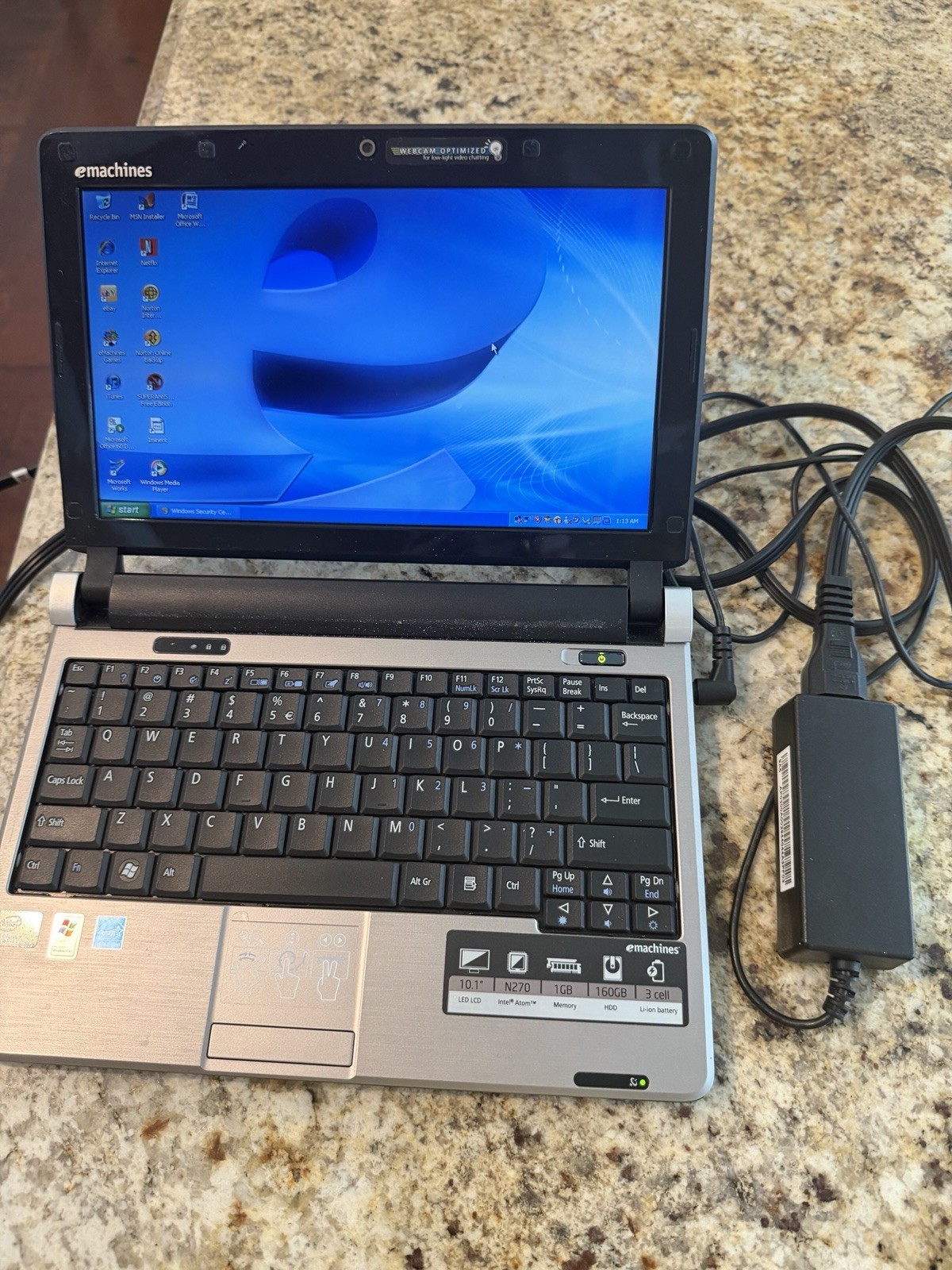 eMachines Netbook XP Intel Atom N270 1.60GHz 1GB 160GB HDD 10.1" Charger