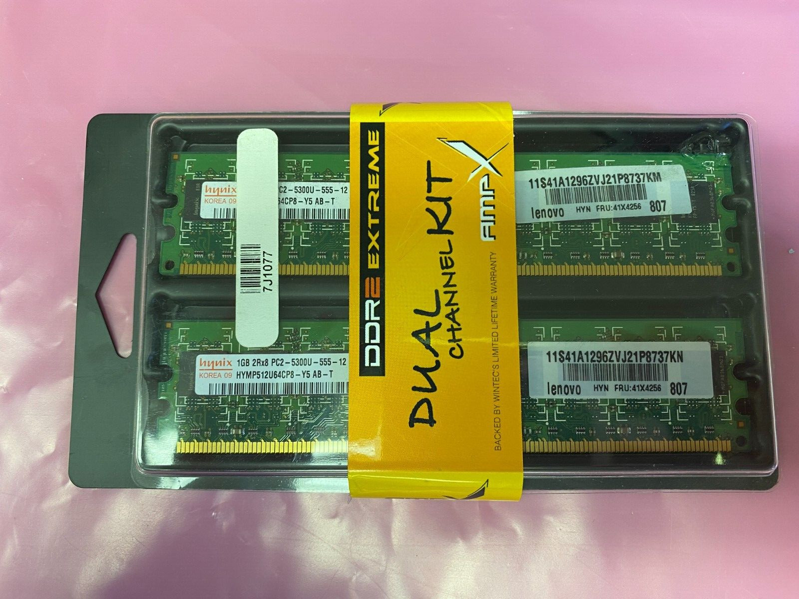 Hynix Desktop Memory 1 GB 2Rx8 PC2-5300U-555-12 (HYMP512U64EP8-Y5 AB) Lot of 3