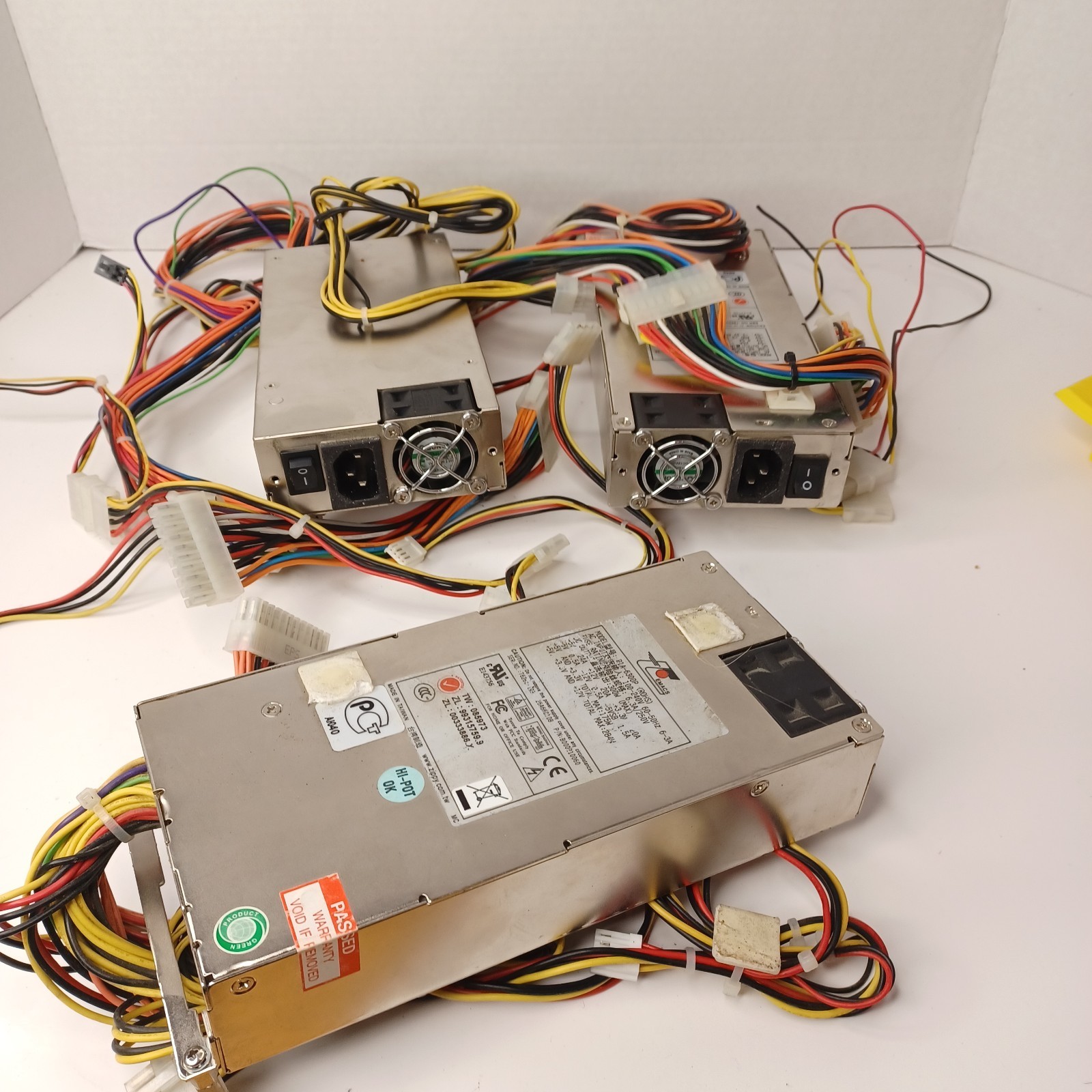 EMACS P1A-6300P 284W 100-240V 60-50Hz  1U Server Switched  Power Supply Lot 3