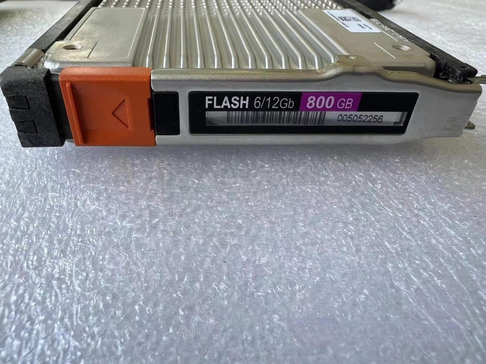 EMC D3-2S12FX-800 005052257 005052256 800G SAS 12Gb SSD hard disk