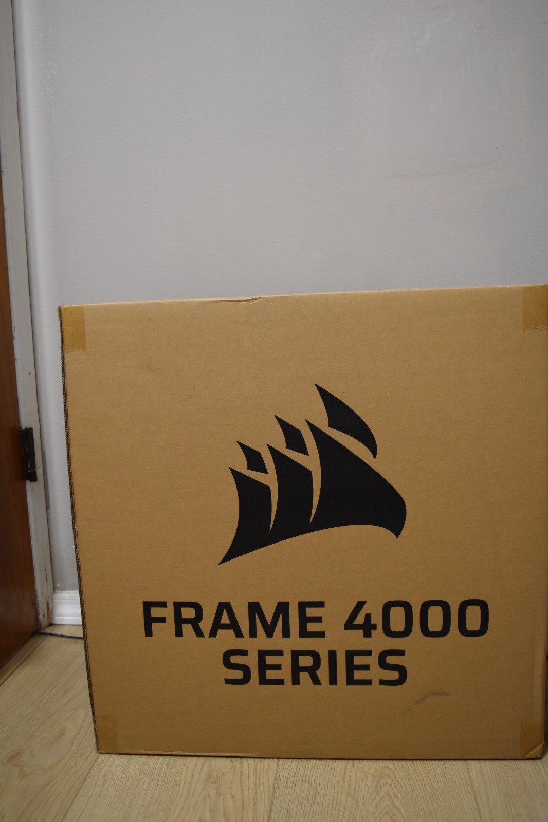 CORSAIR FRAME 4000D WOOD RS Modular High Airflow Mid-Tower PC Case, Black & Waln