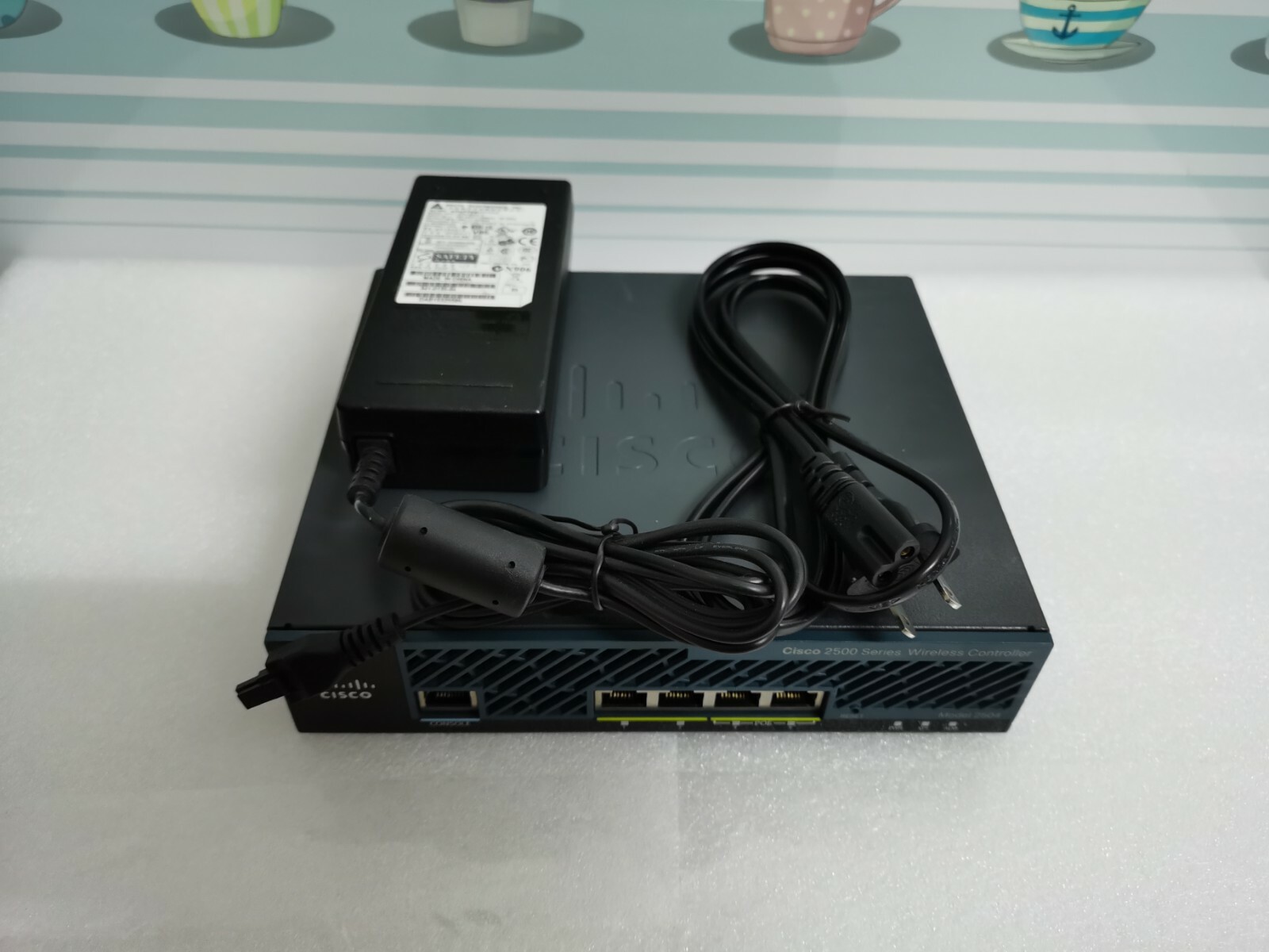 Cisco AIR-CT2504-25-K9 2504 Wireless Controller with 25 AP AIR-CT2504-K9