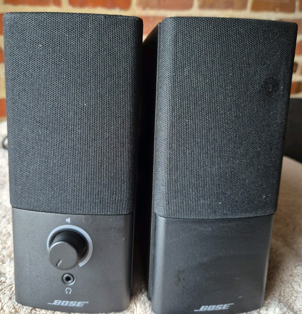 Bose Companion 2 Series III Multimedia Computer PC Laptop  Speakers
