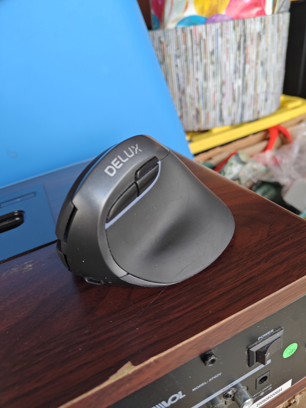 DeLUX Wireless Vertical Mouse Small Silent Ergonomic Mouse with BT 5.2 USB Gray