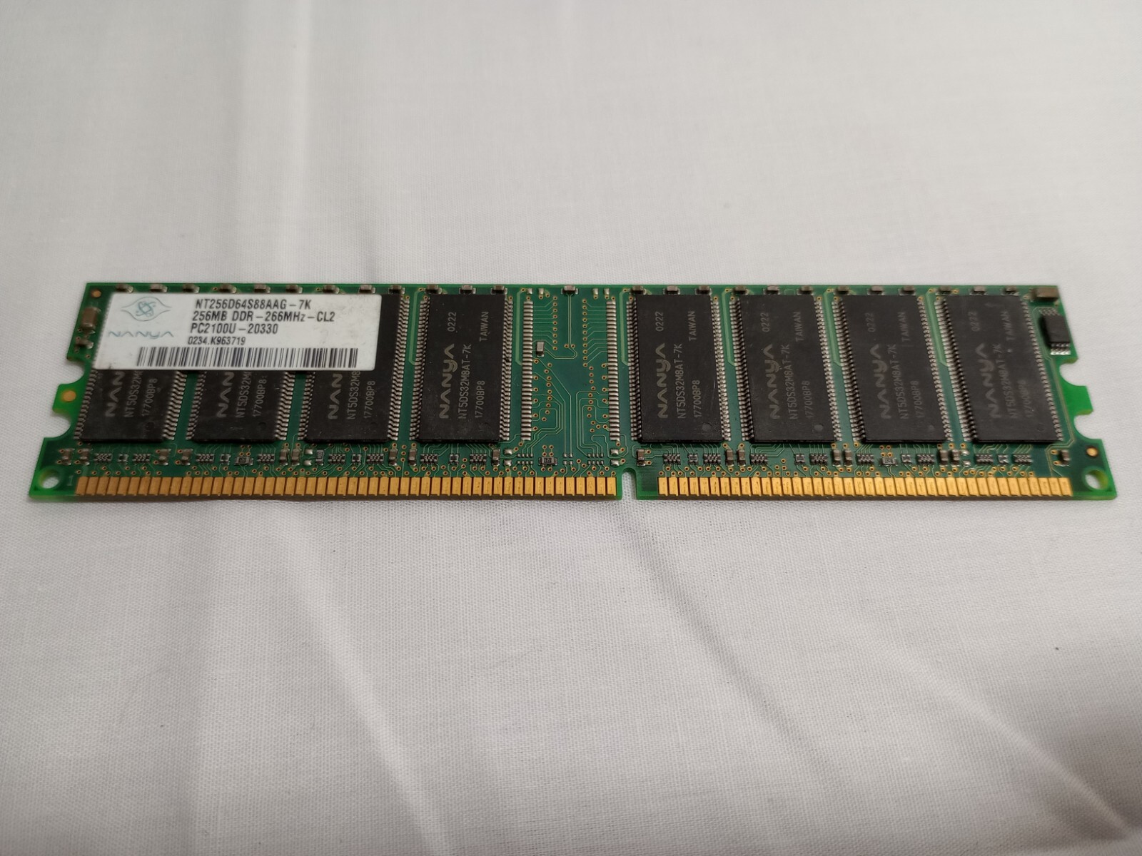NANYA 256MB DDR DIMM 266MHz - CL2 PC2100U - 20330