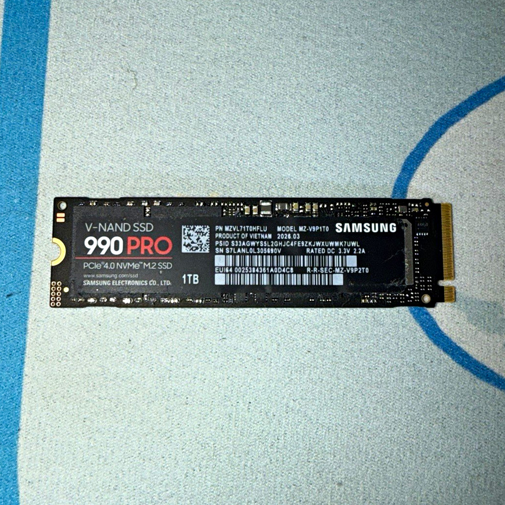 Samsung 990 PRO 1TB PCIe 4.0 NVMe M.2 Internal SSD V-NAND MZ-V9P1T0