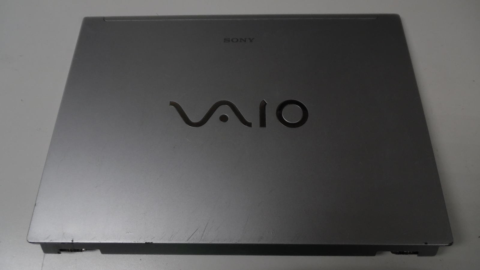 For Sony VAIO PCG-394L 15.4" LCD Cover Lid w/Cables & Hinges - 321251201 