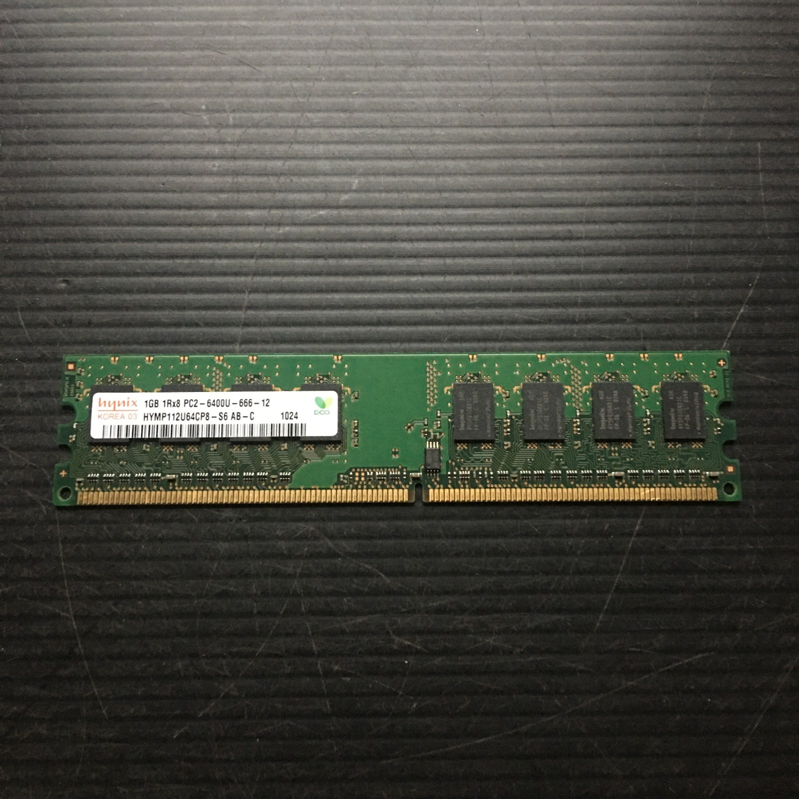 Hynix 1GB 1Rx8 PC2-6400U-666-12 Desktop Memory RAM(HYMP112U64CP8-S6 AB-C )