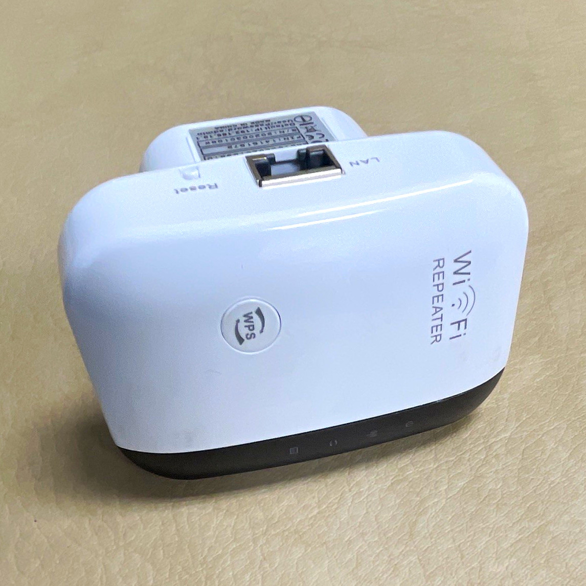 Wireless-N WiFi Range Extender Repeater 2.4GHz WPS 1x RJ-45 LAN White/Black