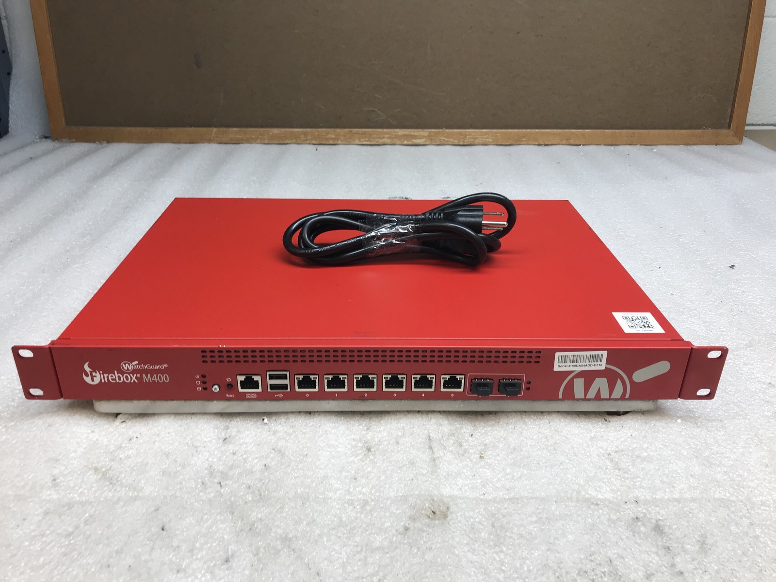 WatchGuard Firebox M400 KL5AE8 Network Security Appliance w/ Rack Ears