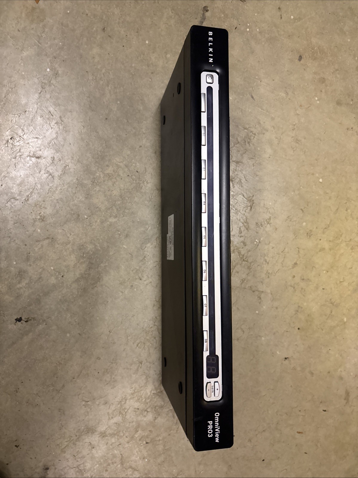 Belkin OmniView PRO3 8-Port USB & PS/2 KVM Switch