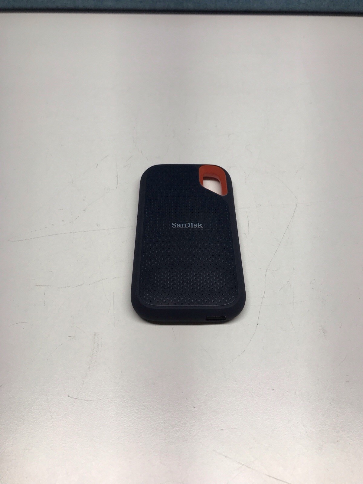 1TB SanDisk Extreme Portable SSD SDSSDE61-1T00