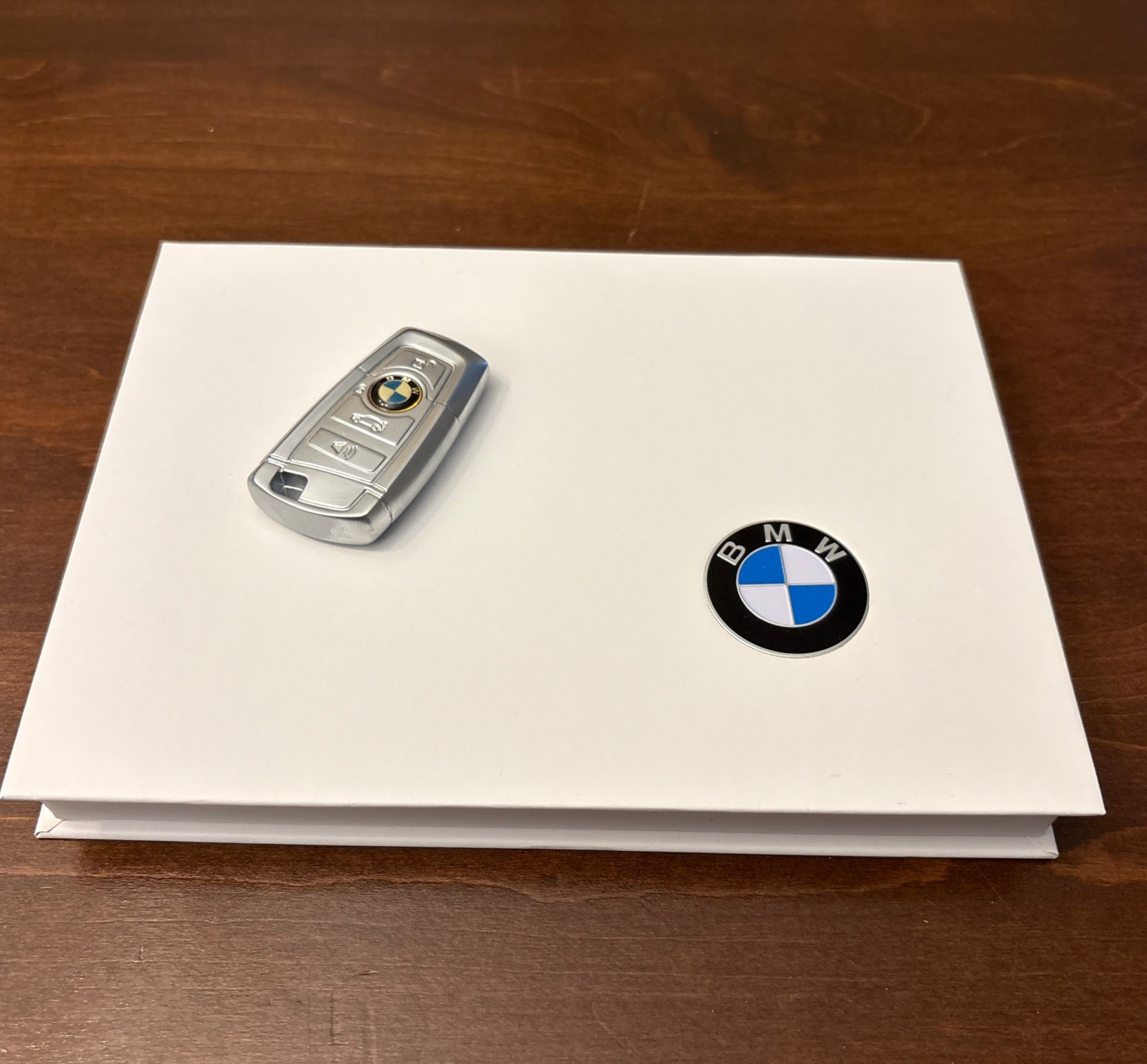 BMW Welcome Chrome Metal Key Fob Style USB Thumb Flash Drive In Box