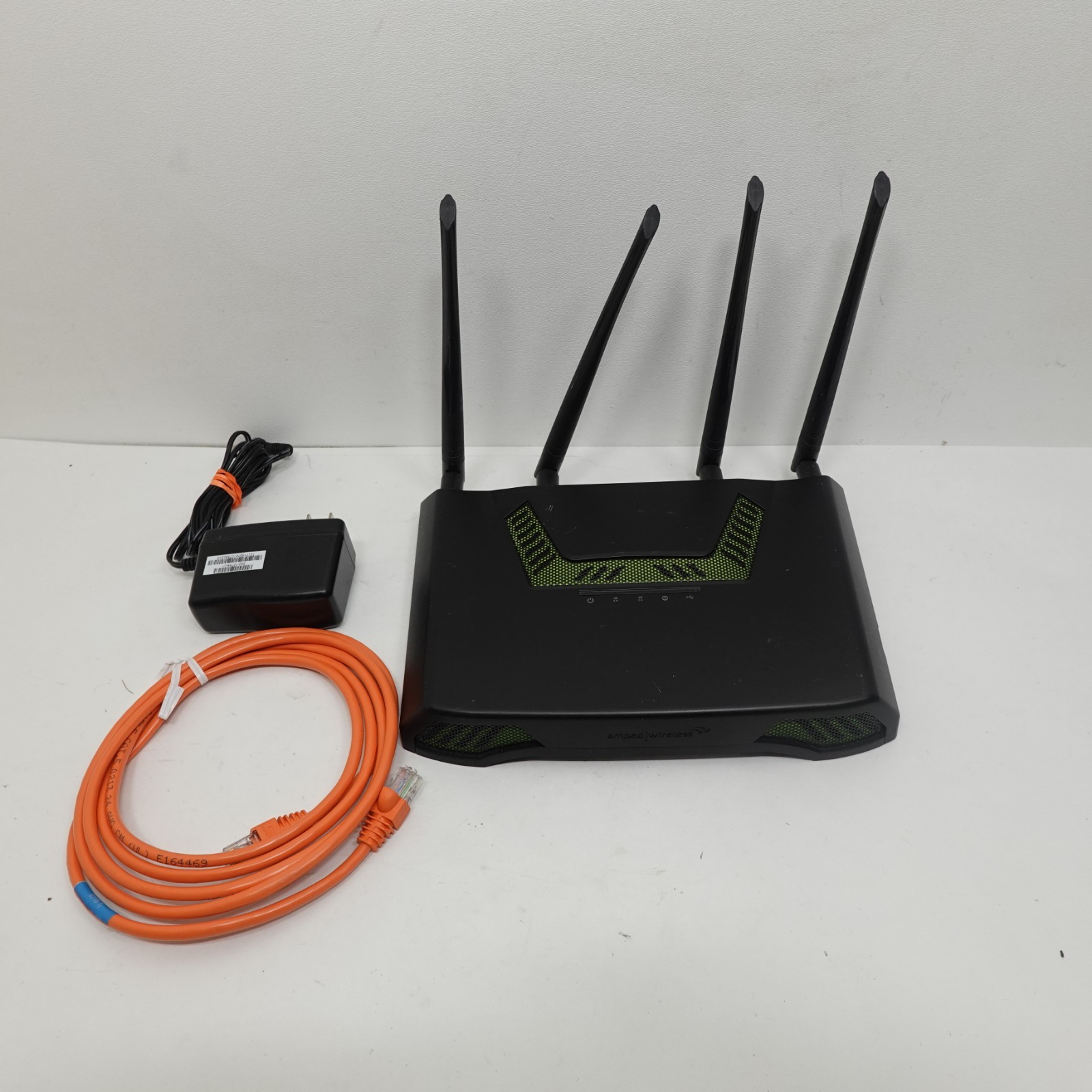 Amped Wireless RTA1900 Titan-High Power AC1900 Wi-Fi Router