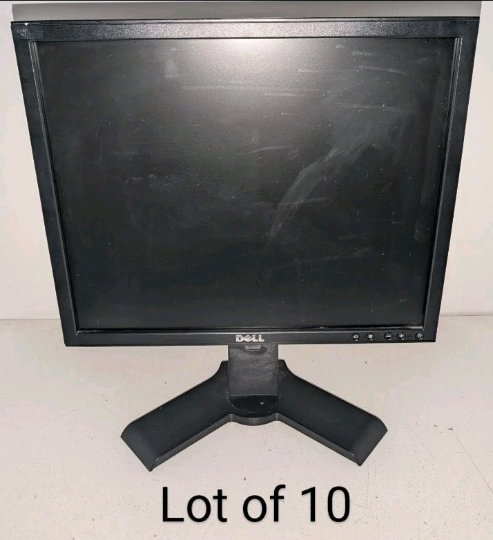 Lot Of 10 Dell P190st LCD 19" Monitors w/ Stands
