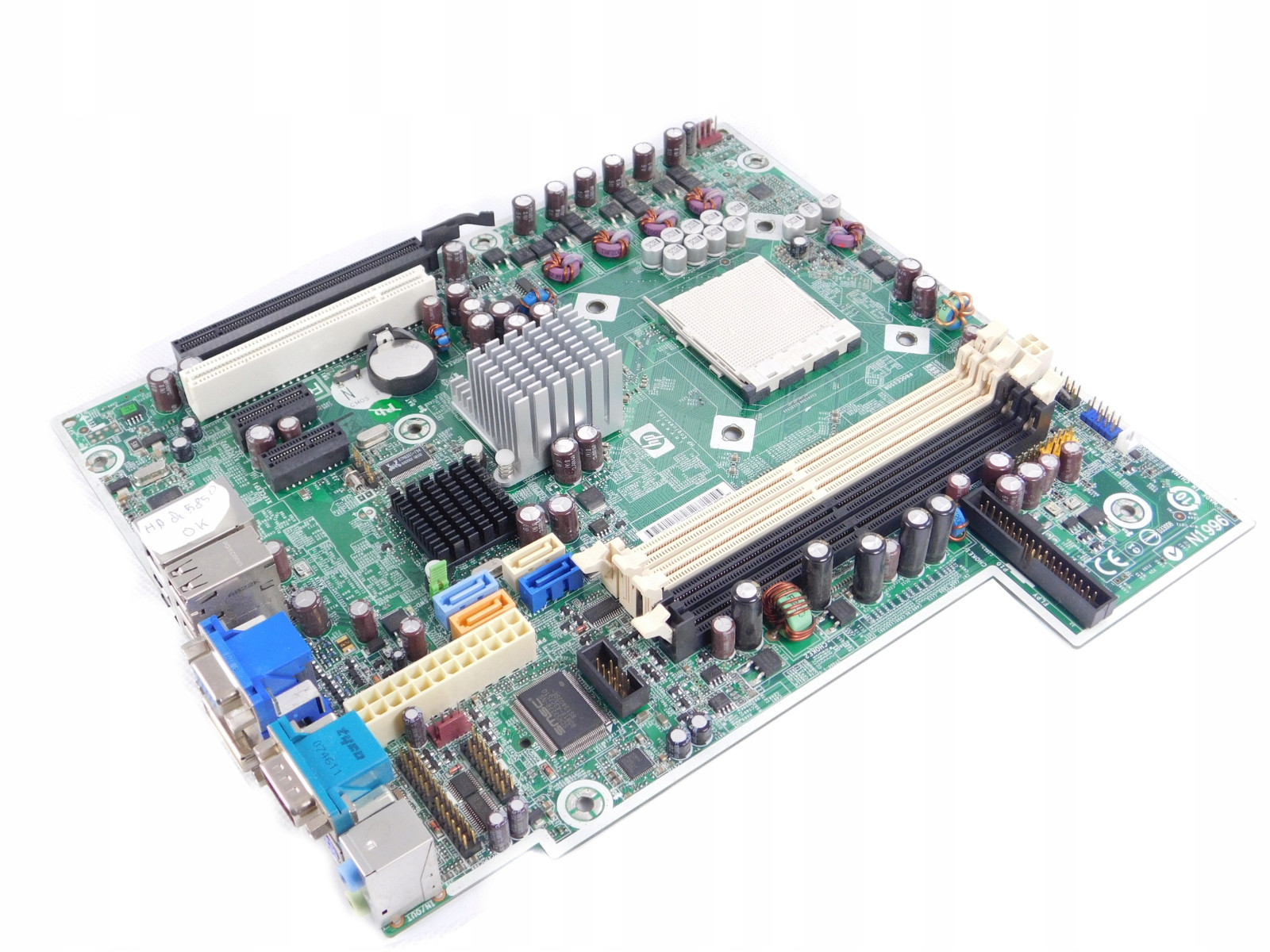 MSI MS-7500 AM2/AM2+ DDR2 HP 5850 PCIe PCI D-Sub DVI PS/2 USB RJ45 AUDIO