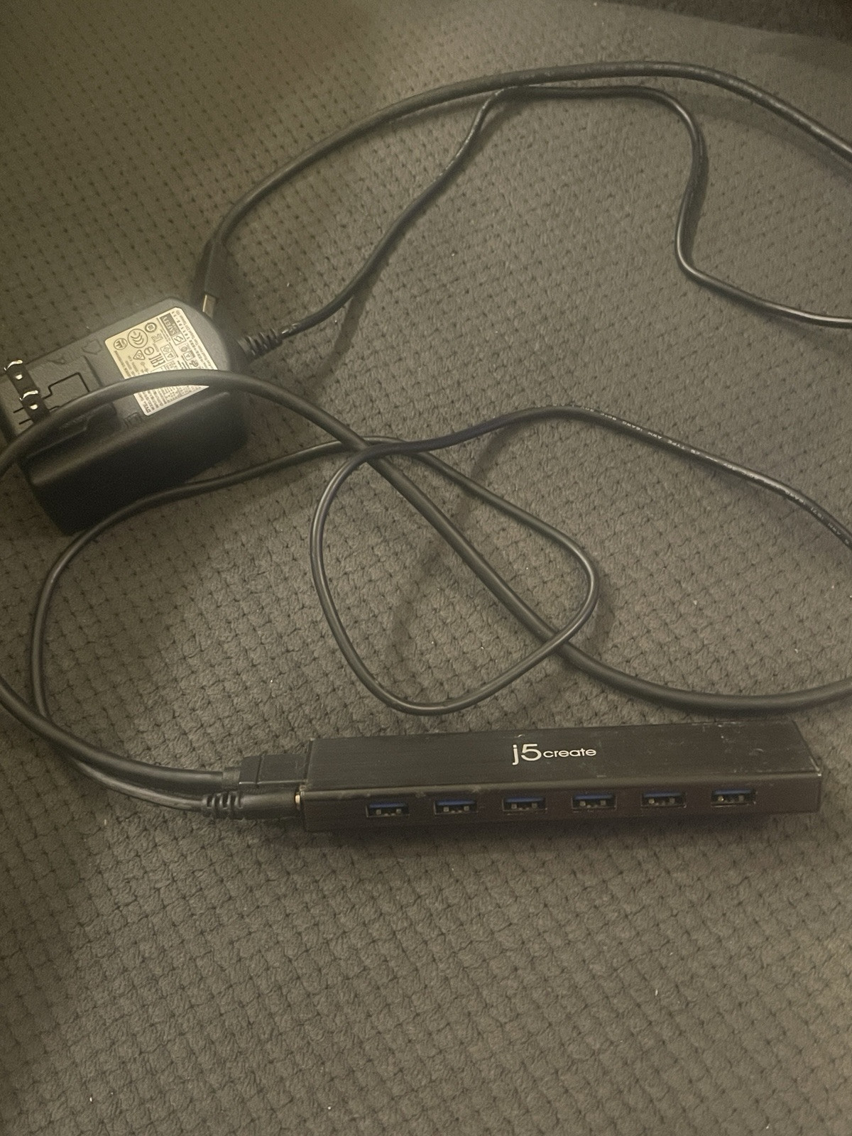 j5create 7-Port Powered USB 3.0 Data Hub with 3.3 ft Extended Cable [20W Powe...