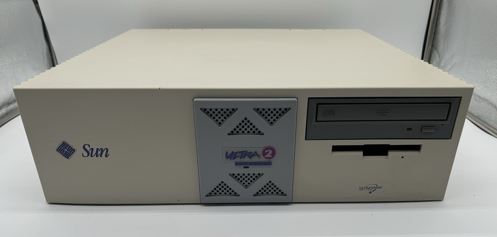 SUN Ultra 2 2X UltraSPARC-II 300MHz CPU 1GB-RAM 36GB HDD Graphic Card Test-PASS