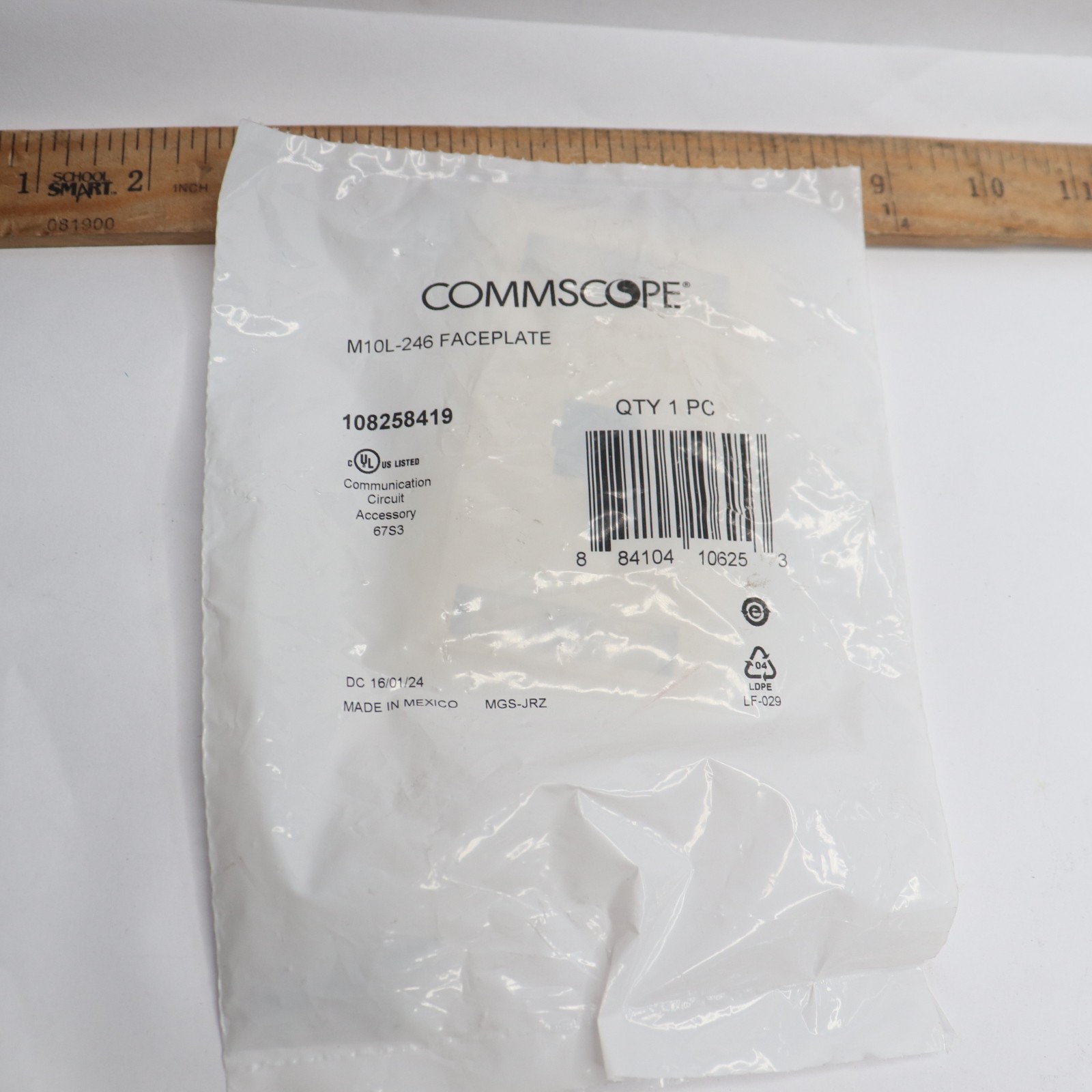 CommScope 1-Port 1-Gang L-Type Vertical Module Faceplate Ivory 108258419