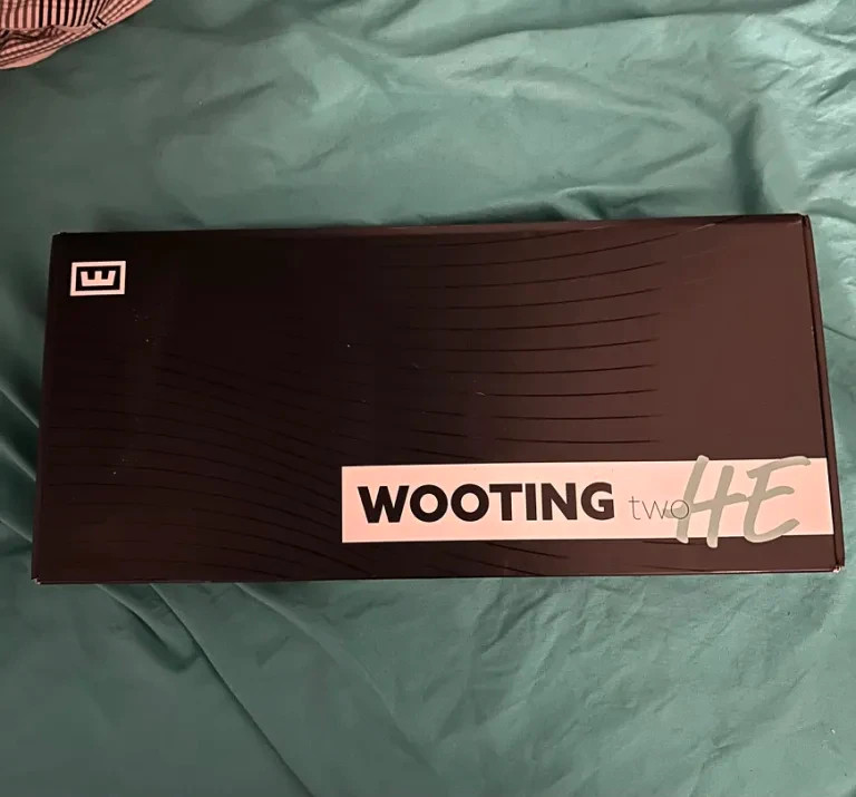 Wooting Two HE (Custom Keycaps) + Original Box Included