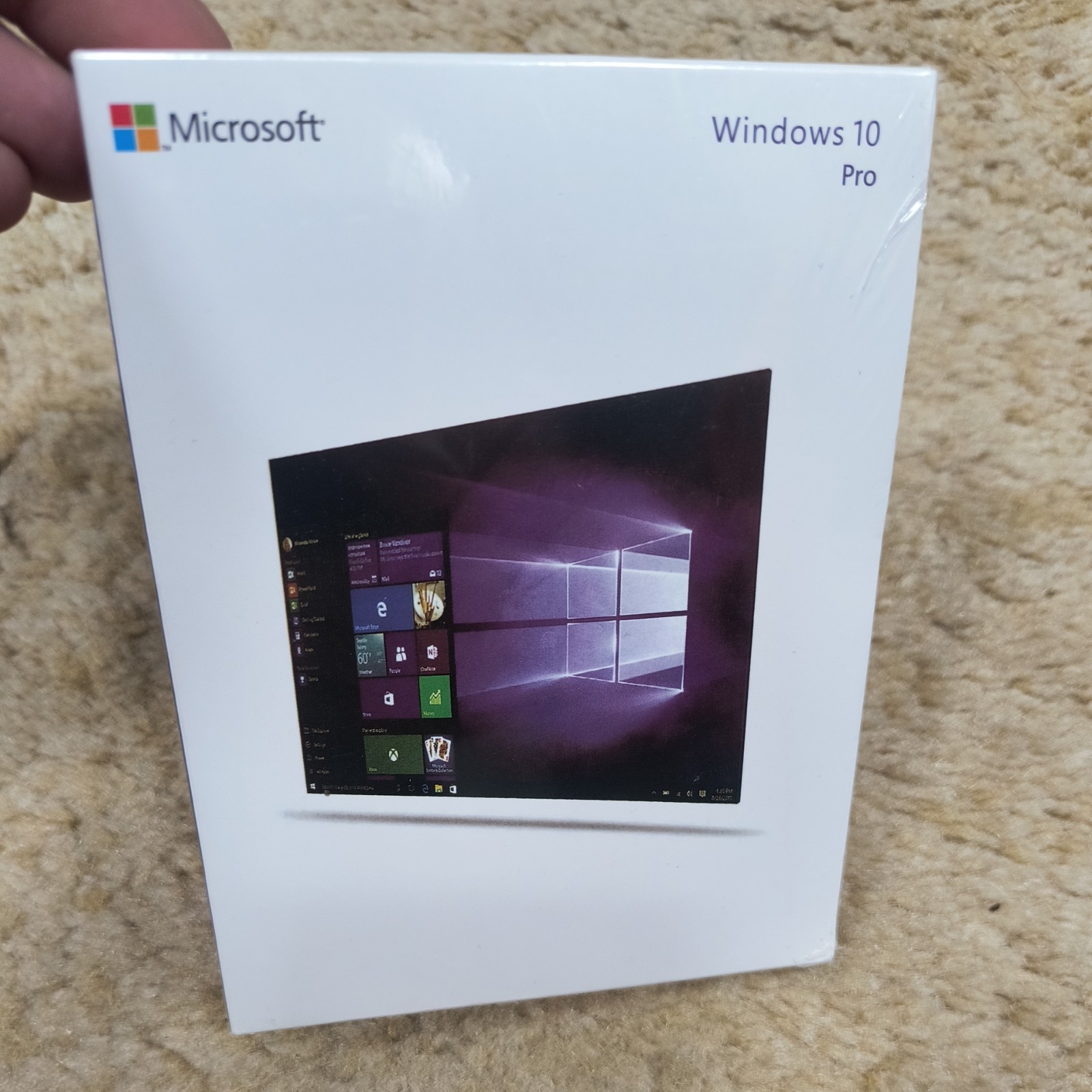 Microsoft Windows 10 Pro 32/64 Bit Full Version Flash Drive (FQC08789)