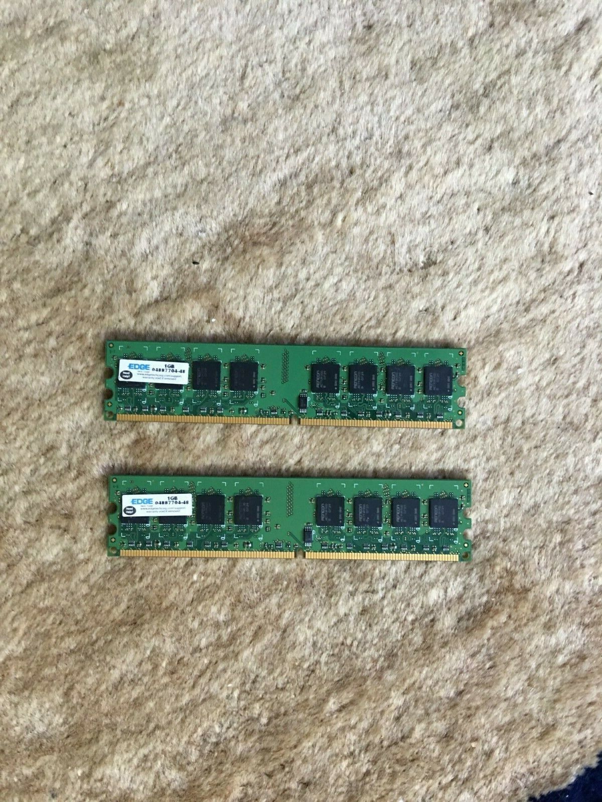 EDGE memory 1GB  - DIMM 240-pin - DDR2 Series unbuffered