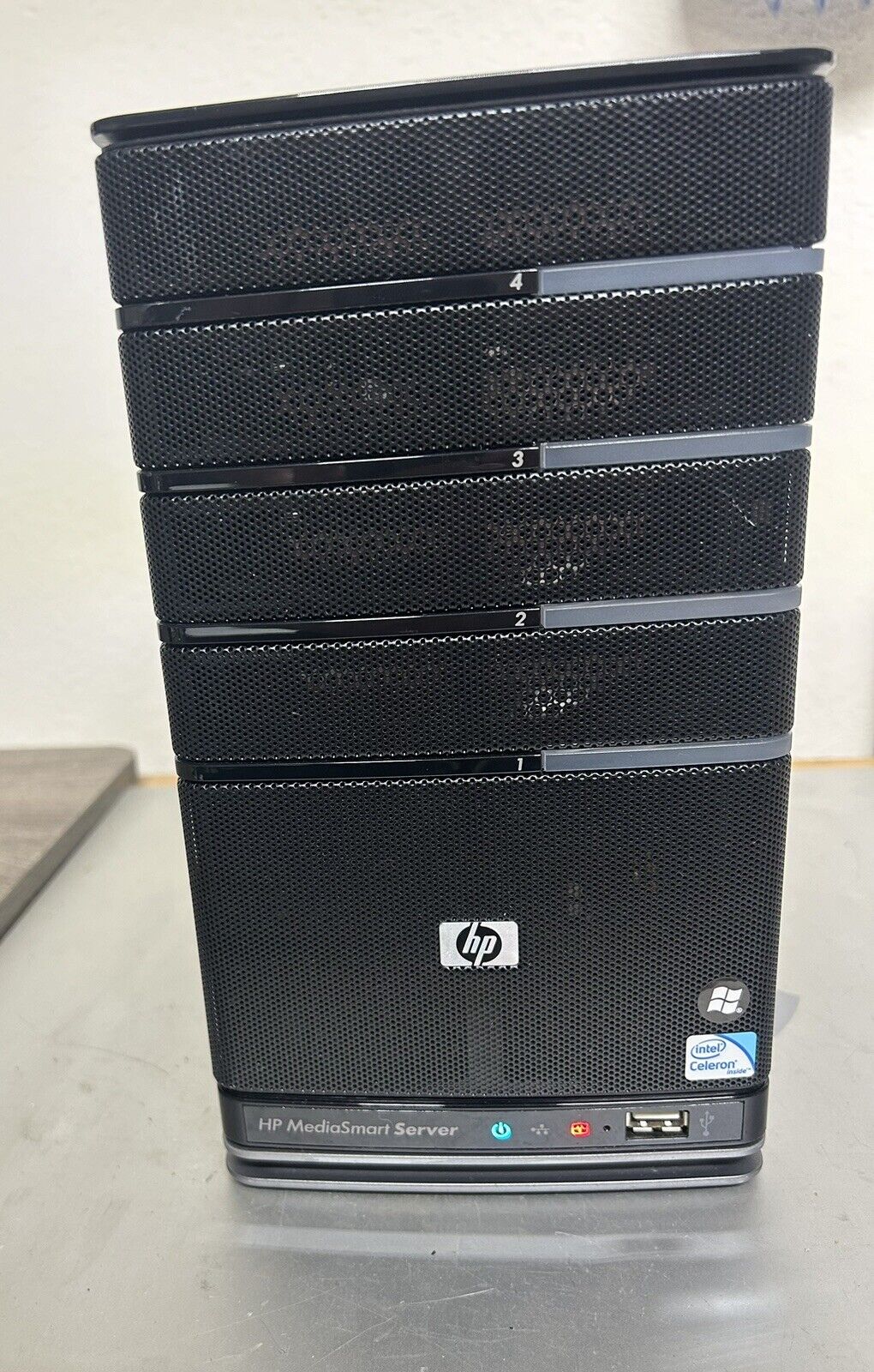 HP MEDIASMART SERVER  EX490. *Untested So Is Posted For Parts Only.* Powers On.
