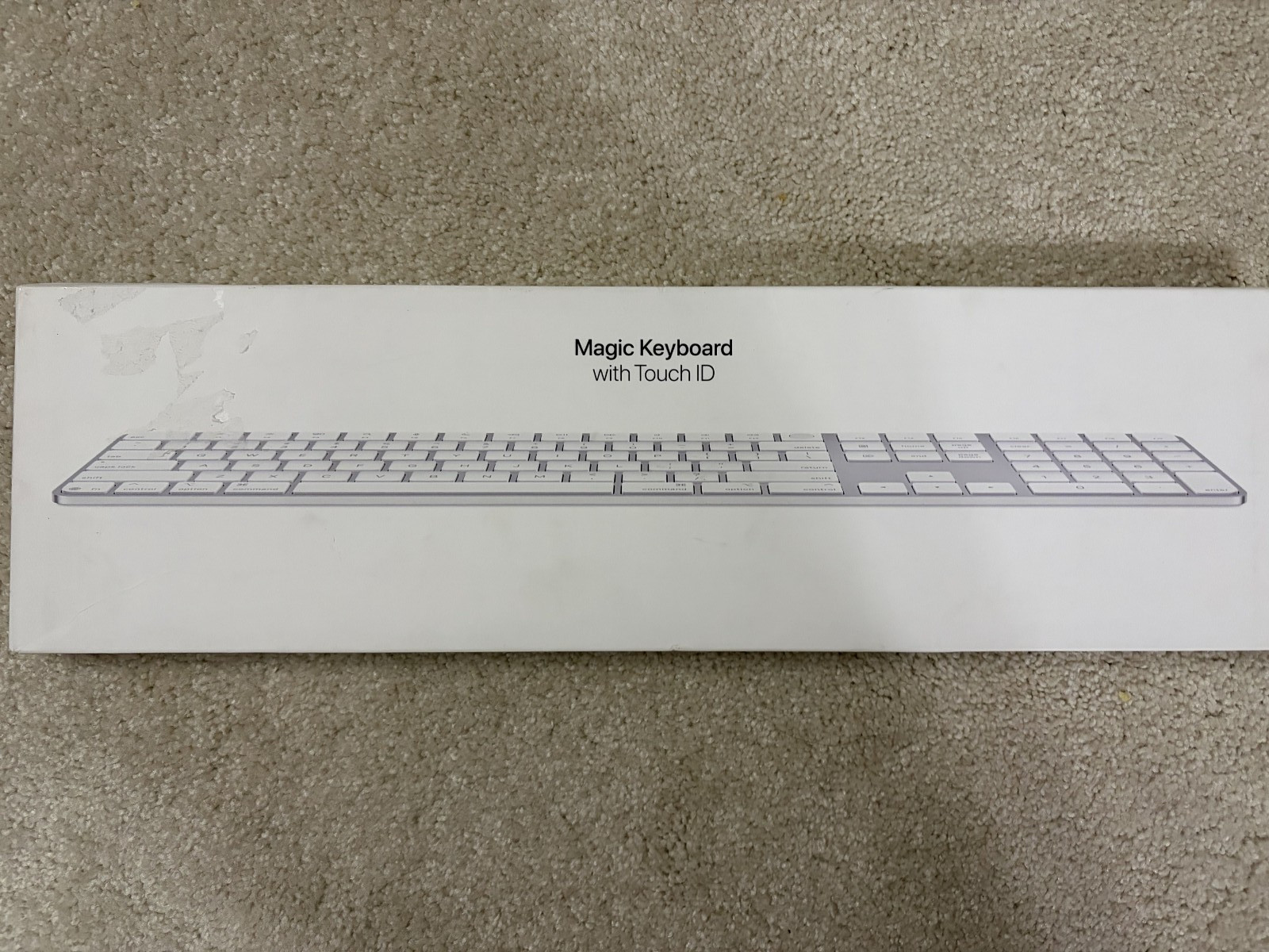 Apple  Magic Keyboard Touch ID and Numeric Keypad  usb-c port WHITE