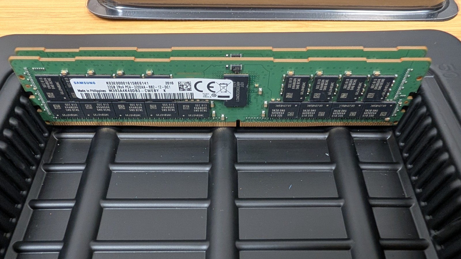 LOT OF 2 Samsung 32 GB DDR4 Memory Module M393A4K40DB3-CWE Working Pull 64GB