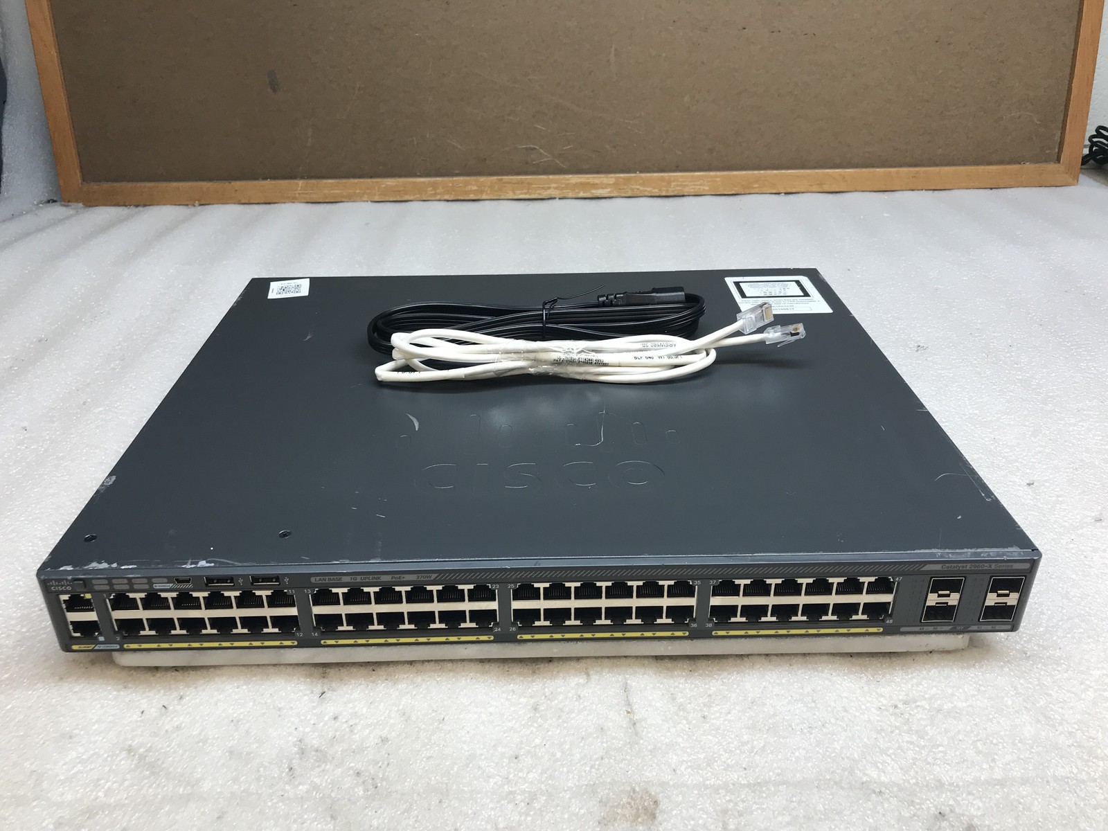 Cisco Catalyst WS-C2960-24PC-L V07 24-Port PoE 370W 2x Gigabit SFP Tested