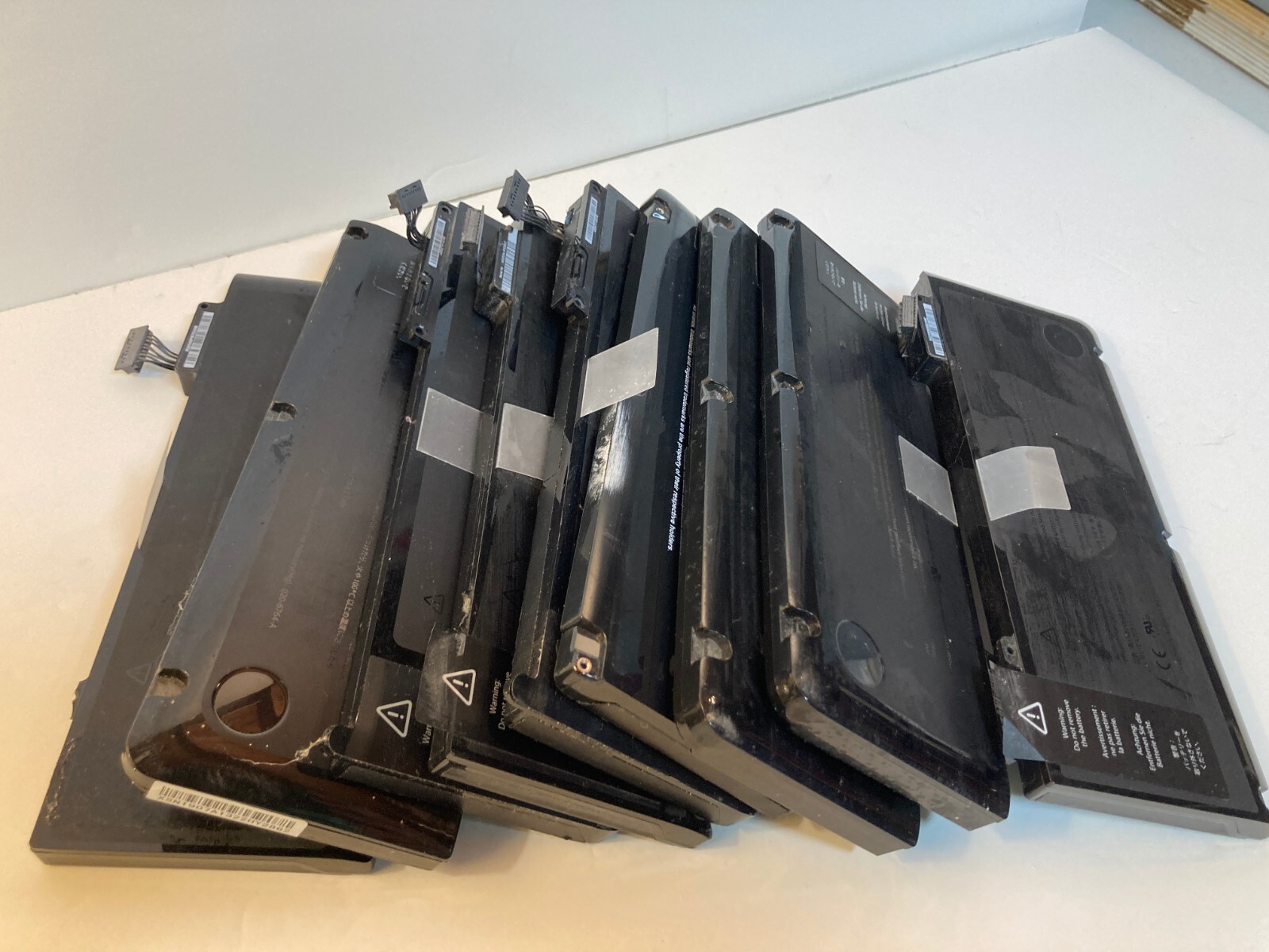 9X Genuine Apple MacBook Pro 13" Batteries *AS IS PARTS OR REPAIRS* A1322