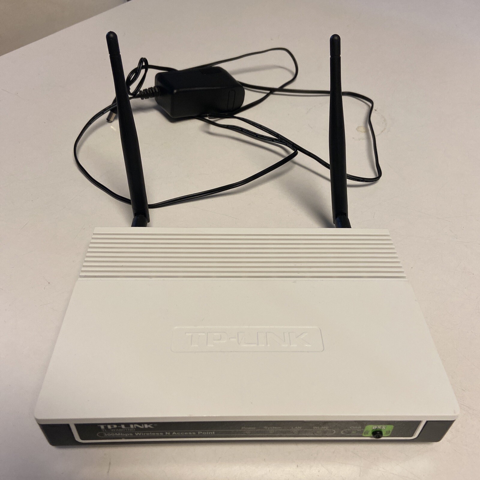 TP-LINK Wireless N Access Point TL-WA7801ND - 300 Mbps