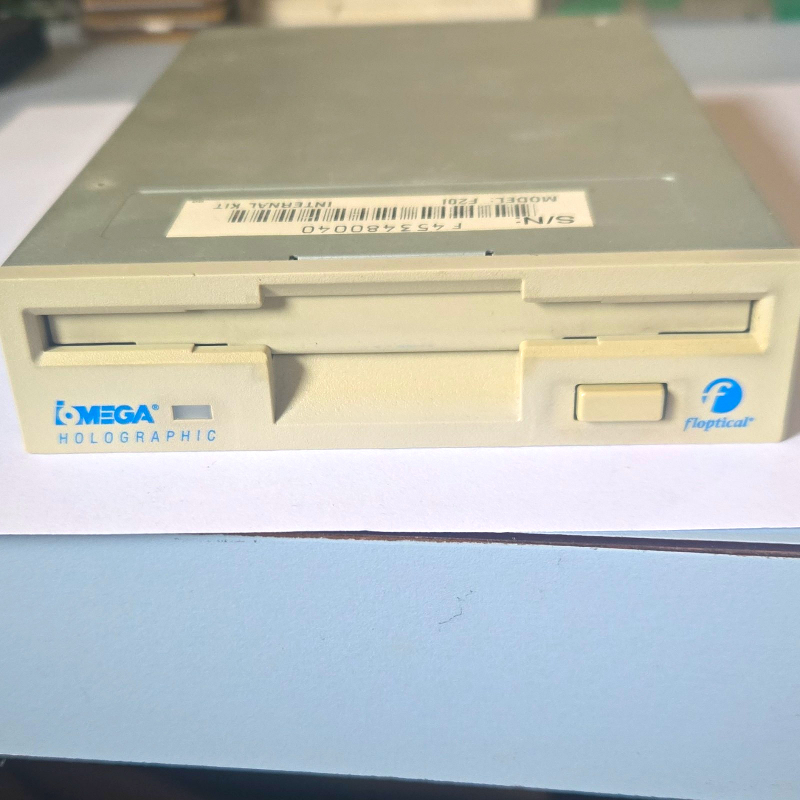 Iomega Floptical Io20S IDE Internal 3.5in PC Drive 21MB Beige