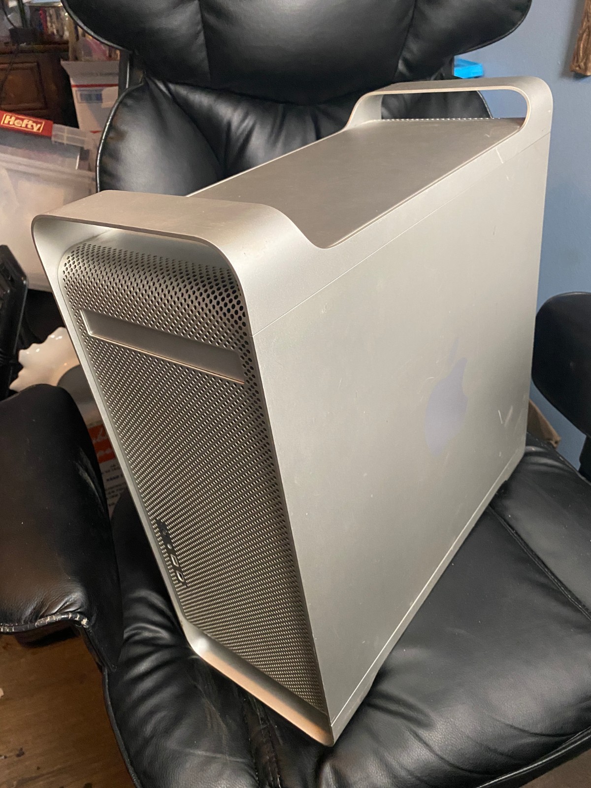Apple Macintosh PowerMac G5 A1047 G5 Dual Processor 1.8GHz (No Hard Drives)