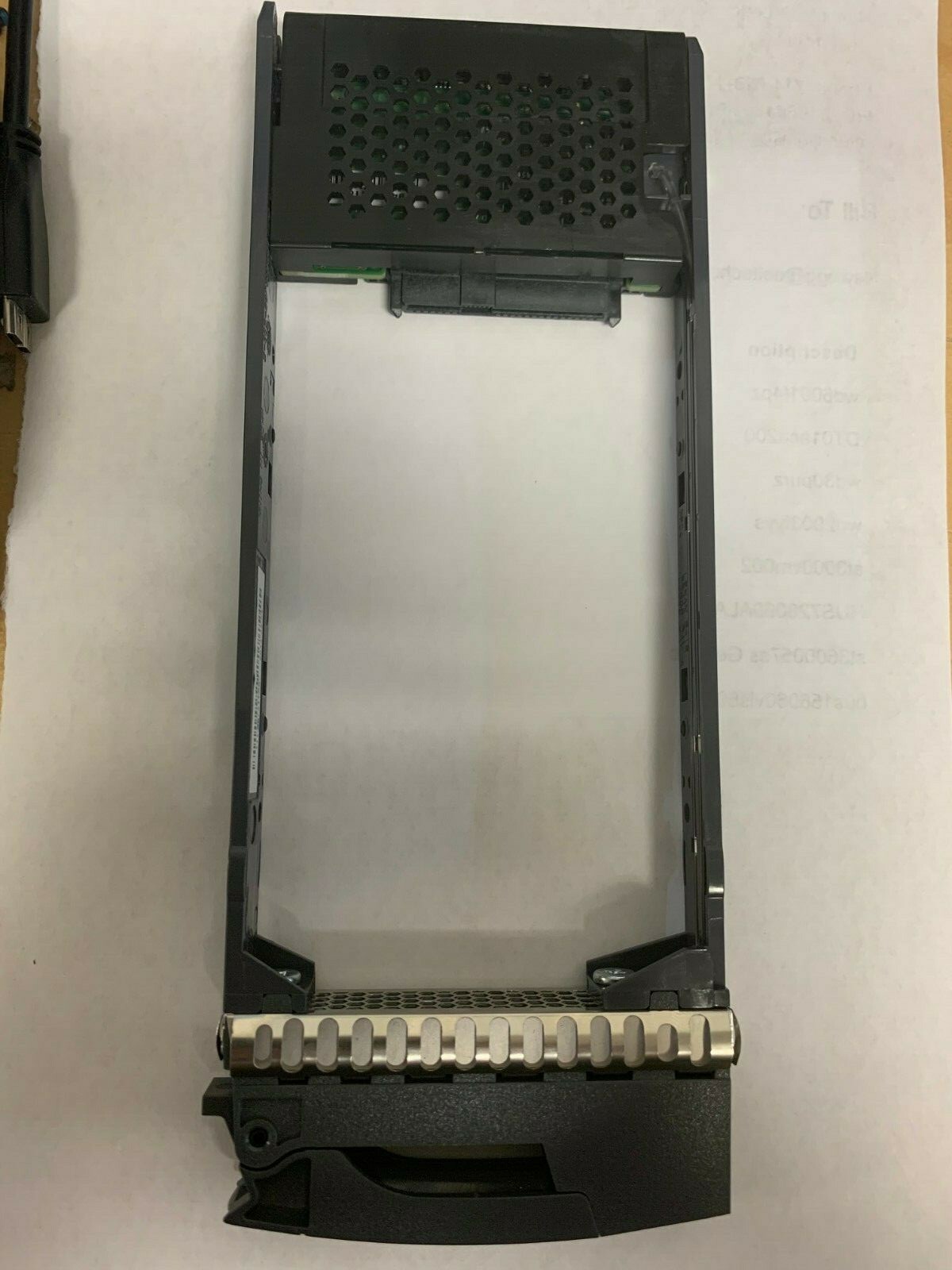 LOT OF  12  NetApp SAS 2.5" Hard Drive Tray FAS2240 FAS2650 SAN 900gb 600gb