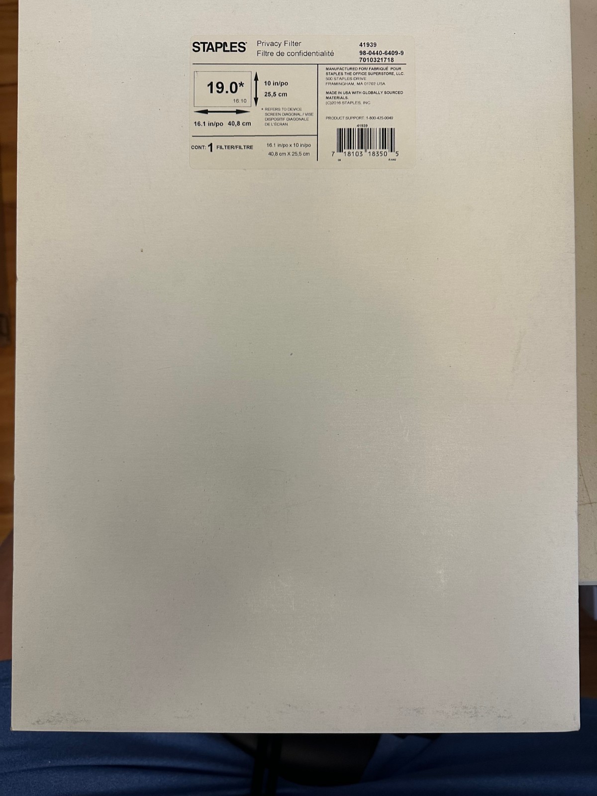 Staples 41939 Laptop 19.0W 19" Widescreen Privacy Screen Filter, Black, NEW
