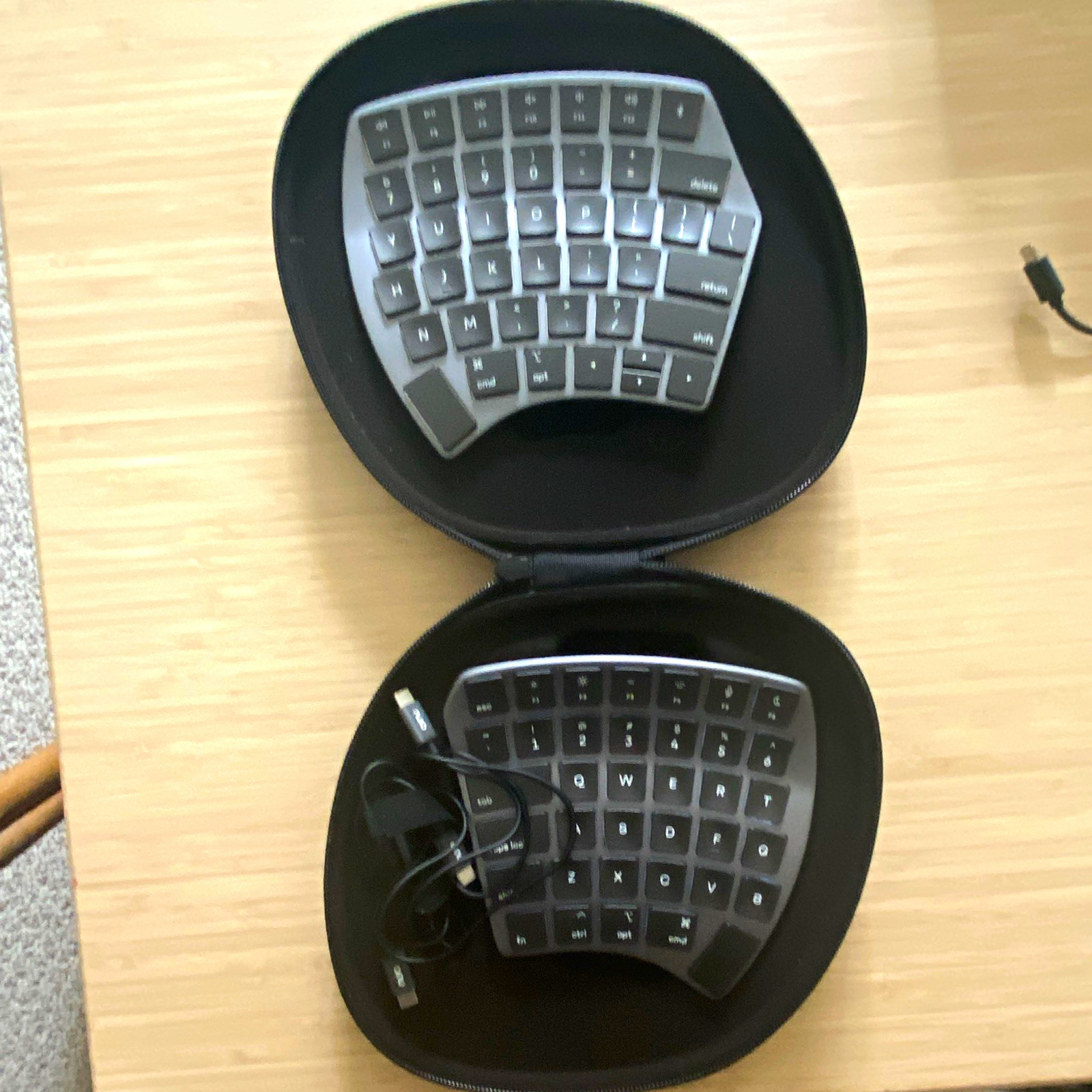 NUIO Flow split keyboard black