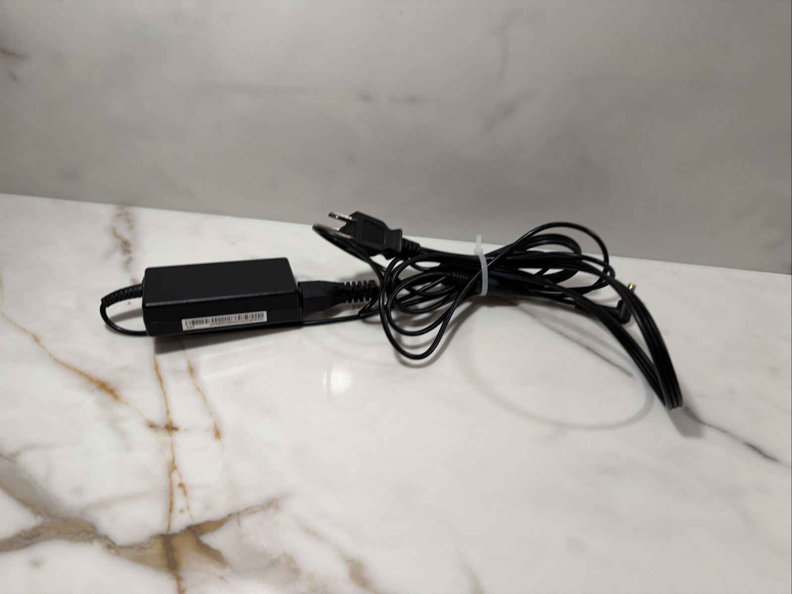 Genuine Chicony Acer Laptop Charger AC Power Adapter A11-065N1A A065R035L 65W